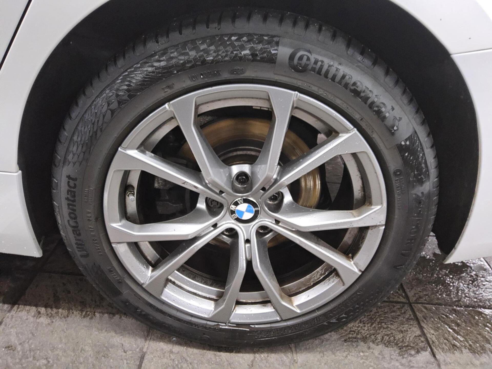 BMW 320dA Sport-Line Navi LED HiFi ACC PDC Shz 11