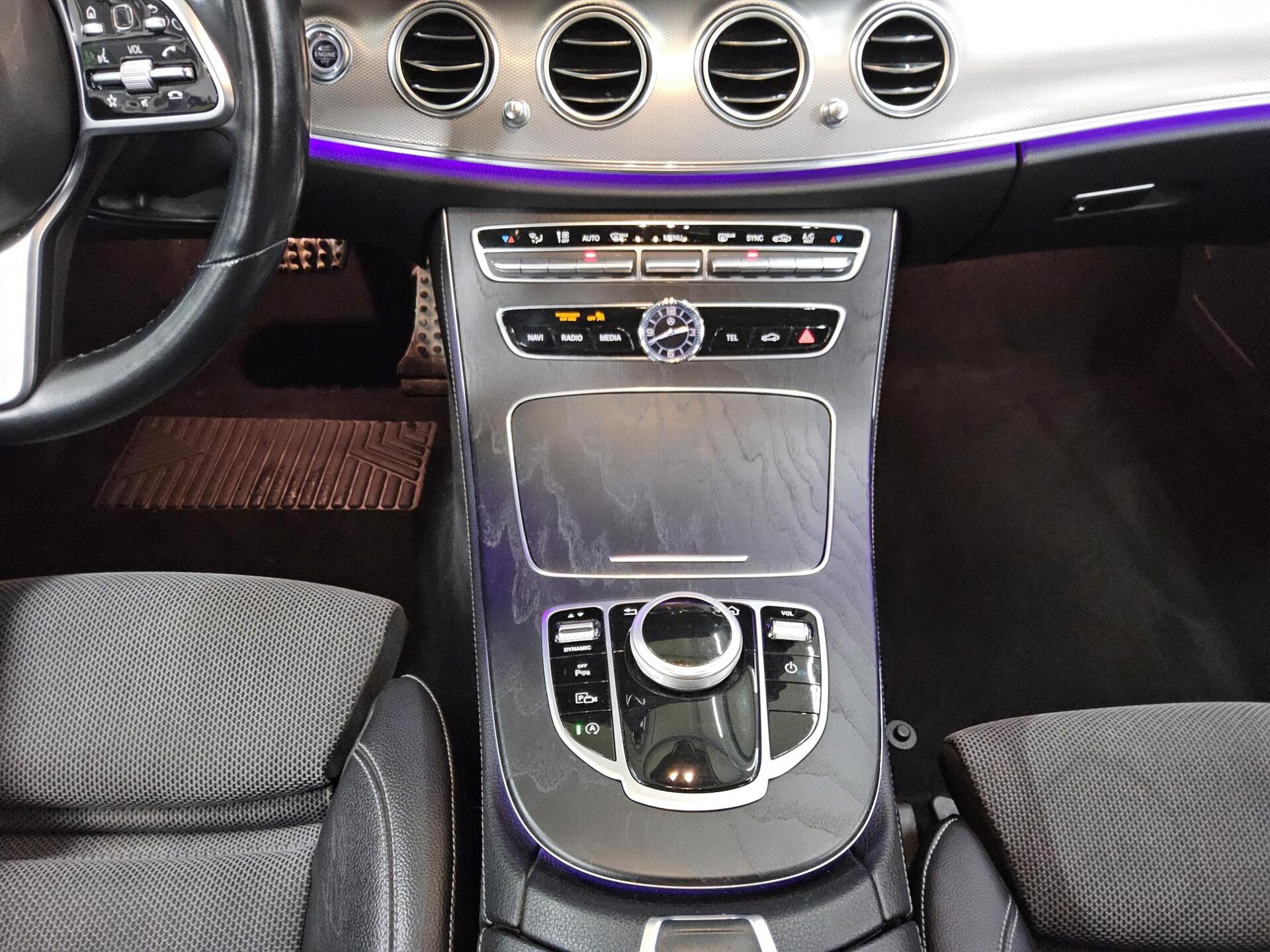 Mercedes-Benz E 300 d Avantgarde Navi Widescreen LED AHK RFK 6