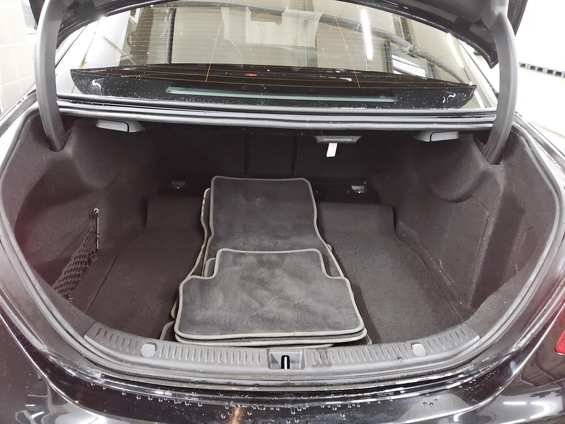 Mercedes-Benz E 300 d Avantgarde Navi Widescreen LED AHK RFK 12