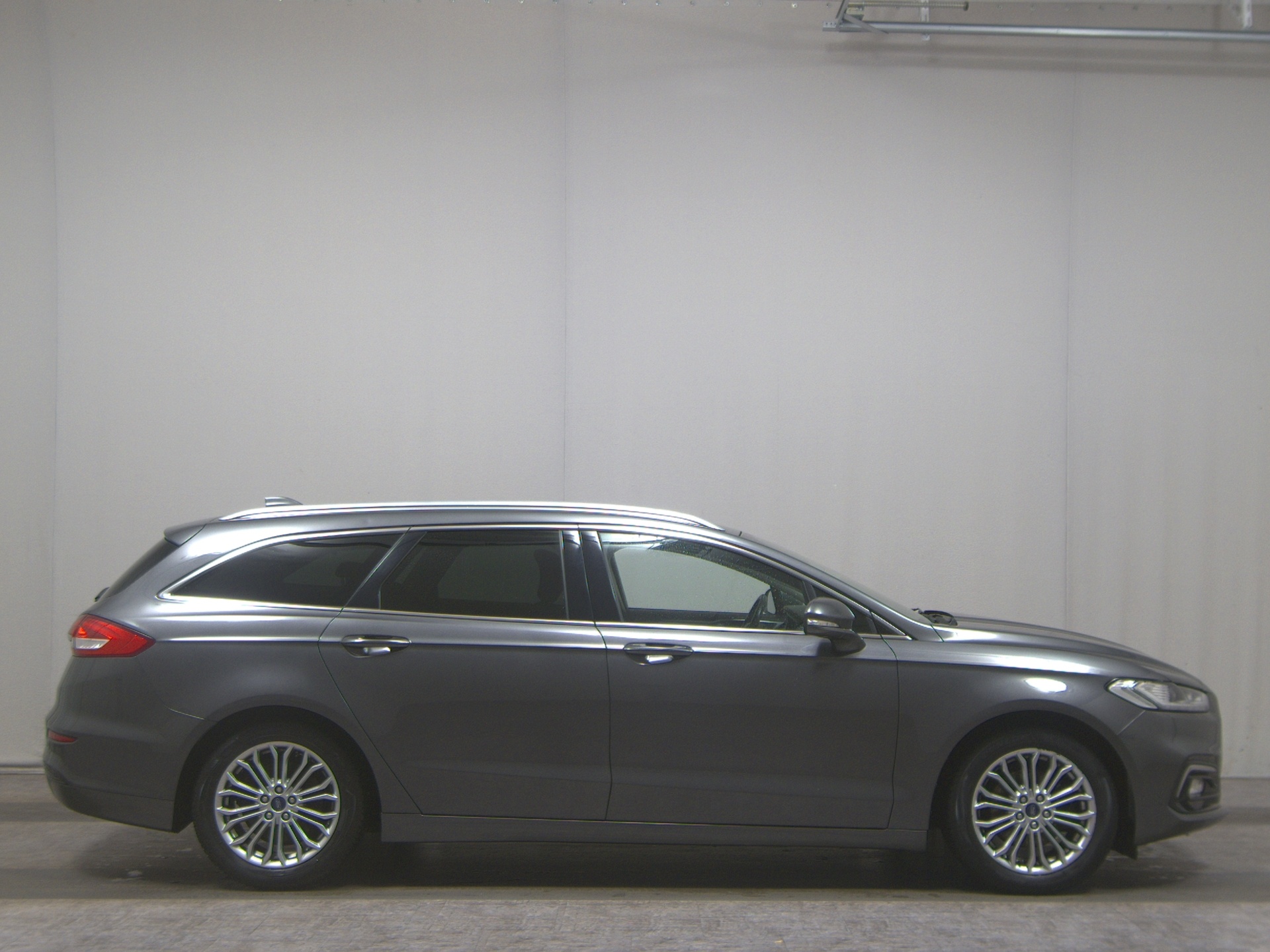 Ford Mondeo Turnier 2.0 EB Titanium Navi LED RFK SHZ