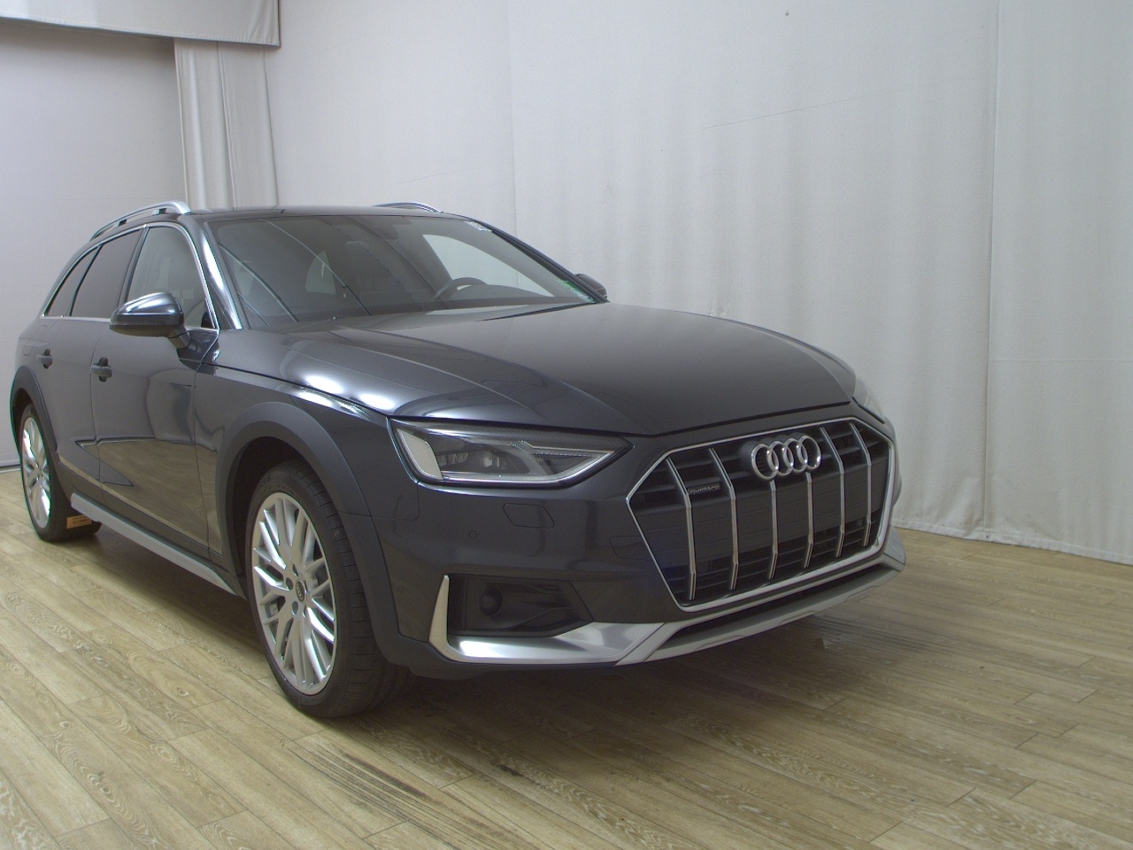 Audi A4 Allroad Avant 40 TDI Qu. T-Leder Navi+ LED 3
