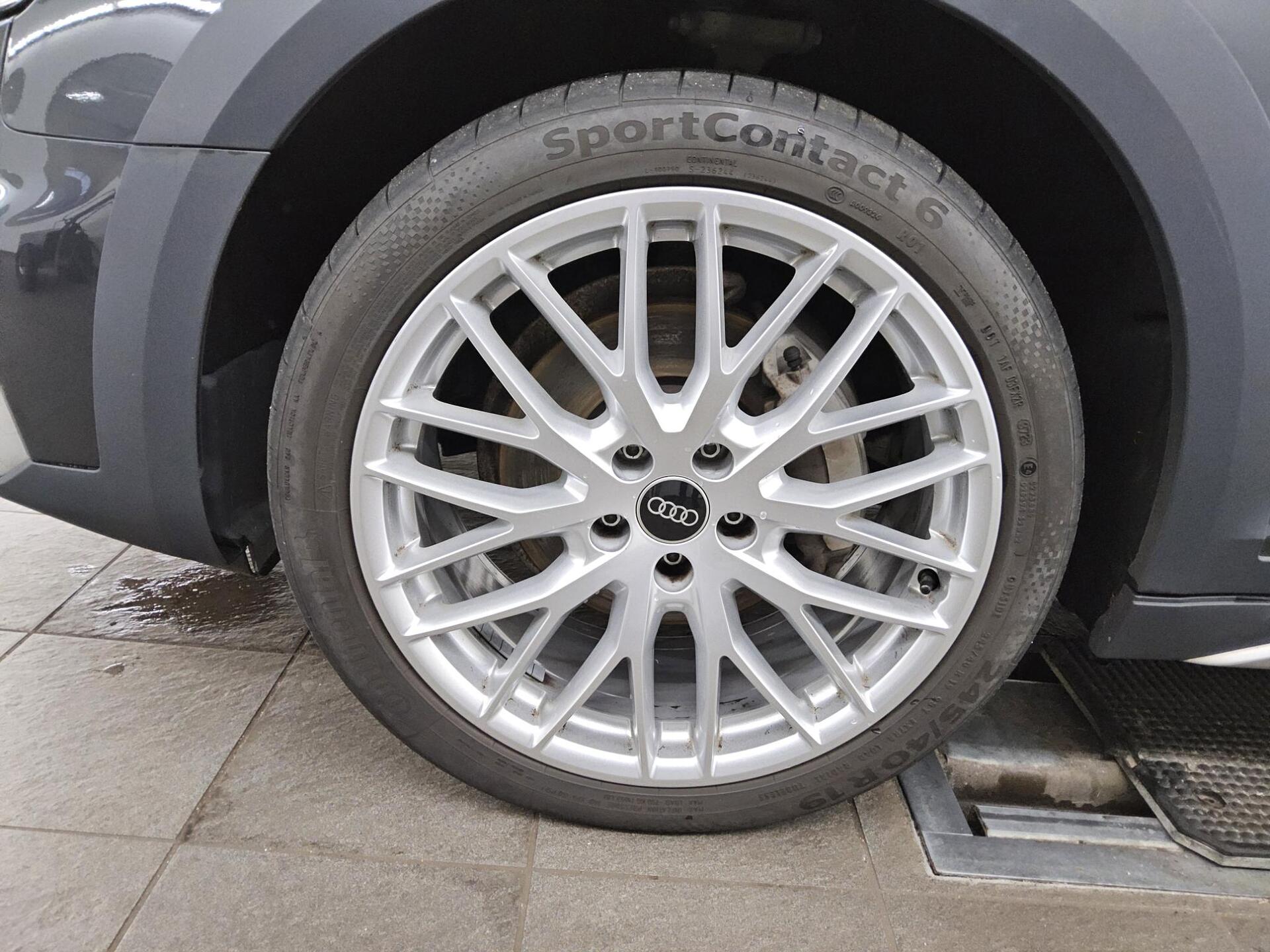 Audi A4 Allroad Avant 40 TDI Qu. T-Leder Navi+ LED 10