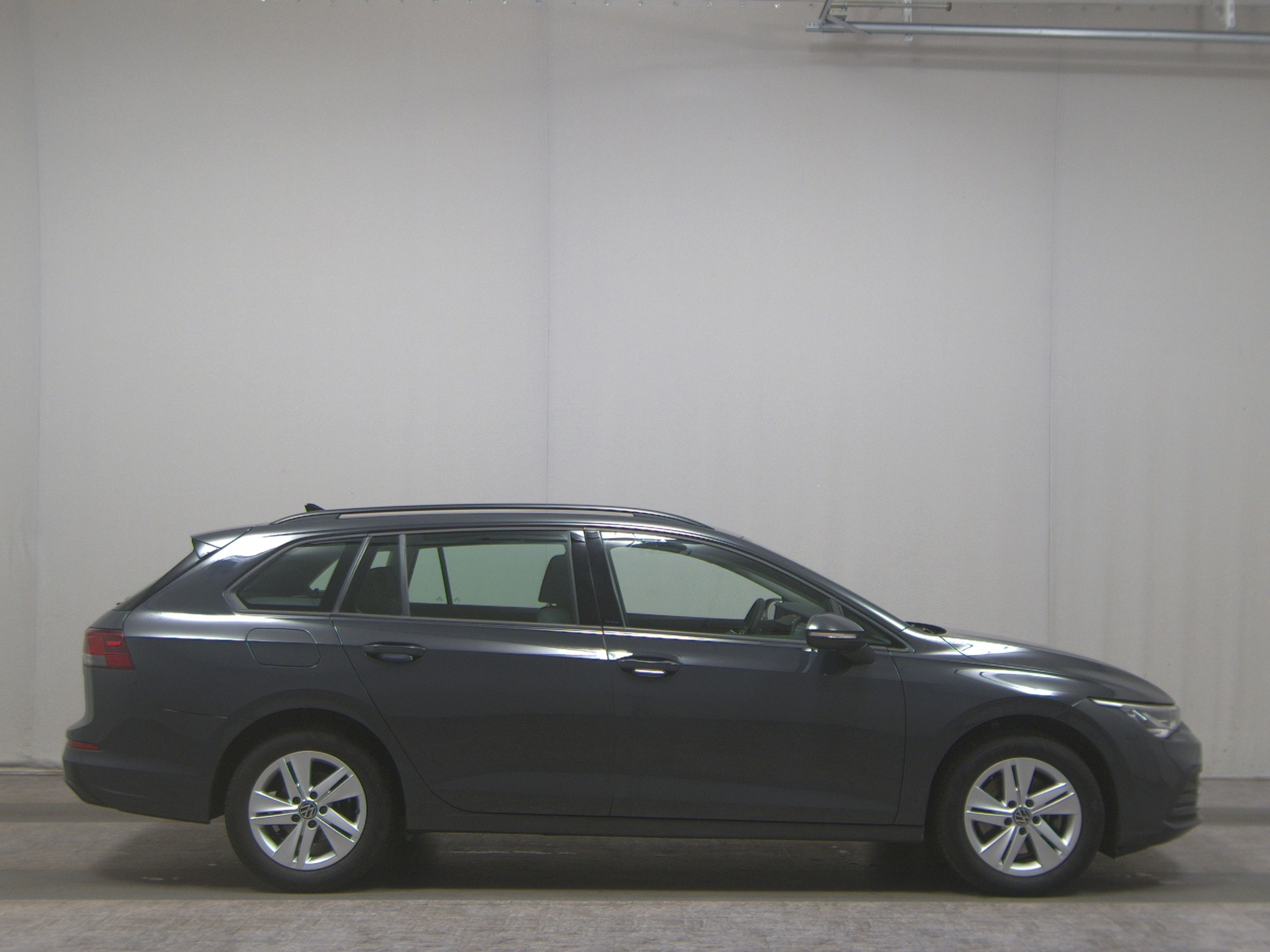 Volkswagen Golf-8 Var. 2.0 TDI Life Navi LED ACC PDC SHZ