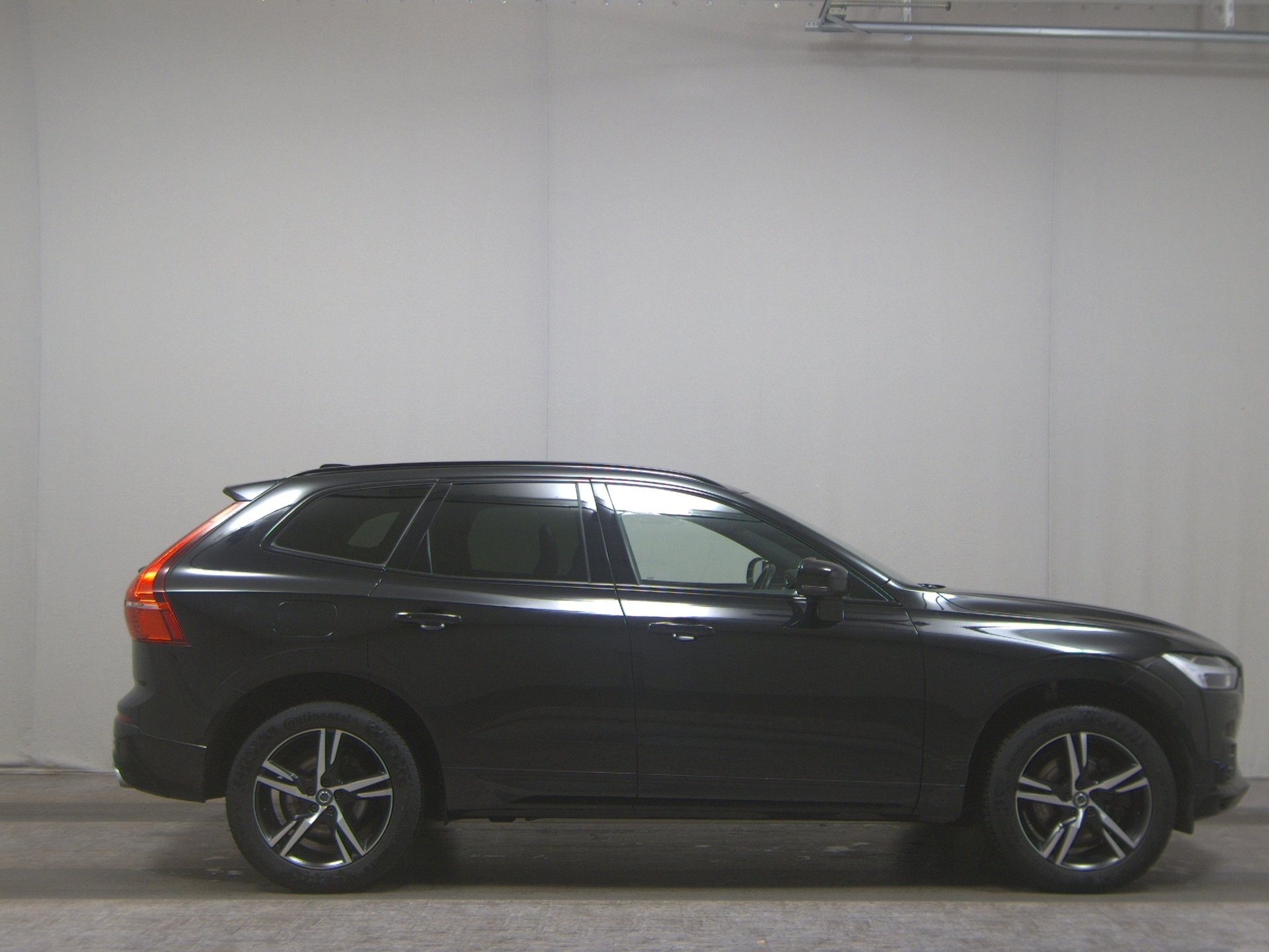 Volvo XC60 T8 AWD Hybrid R-Design Navi LED Pano Leder