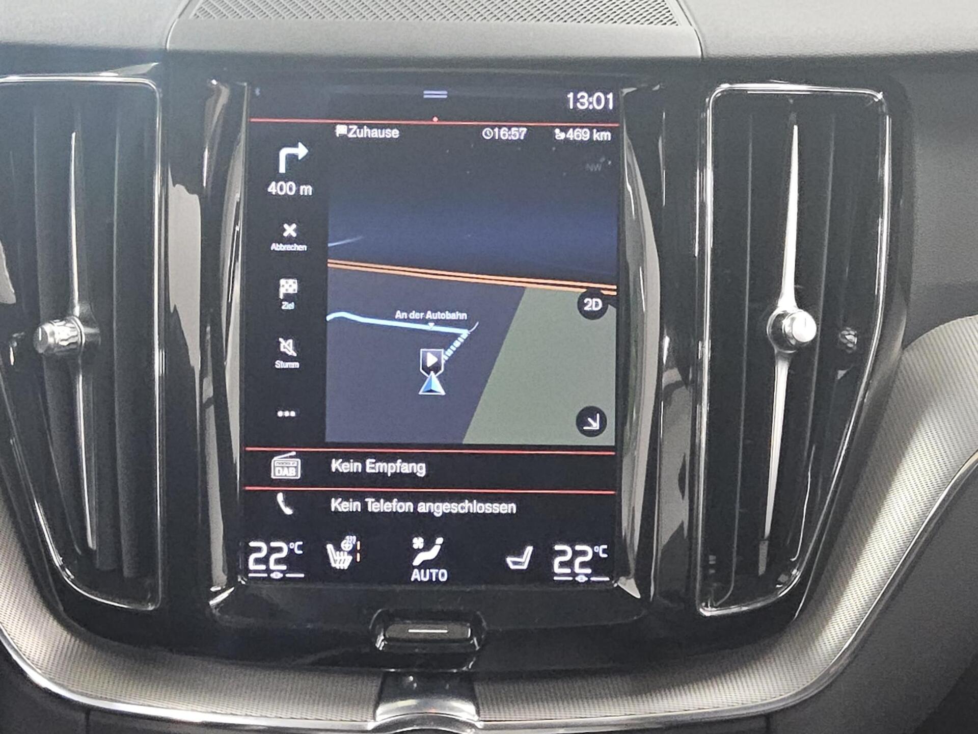 Volvo XC60 T8 AWD Hybrid R-Design Navi LED Pano Leder 7