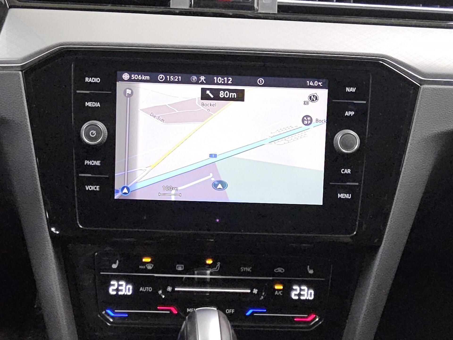 Volkswagen Passat Var. 2.0 TDI Business R-Line Navi LED PDC 7