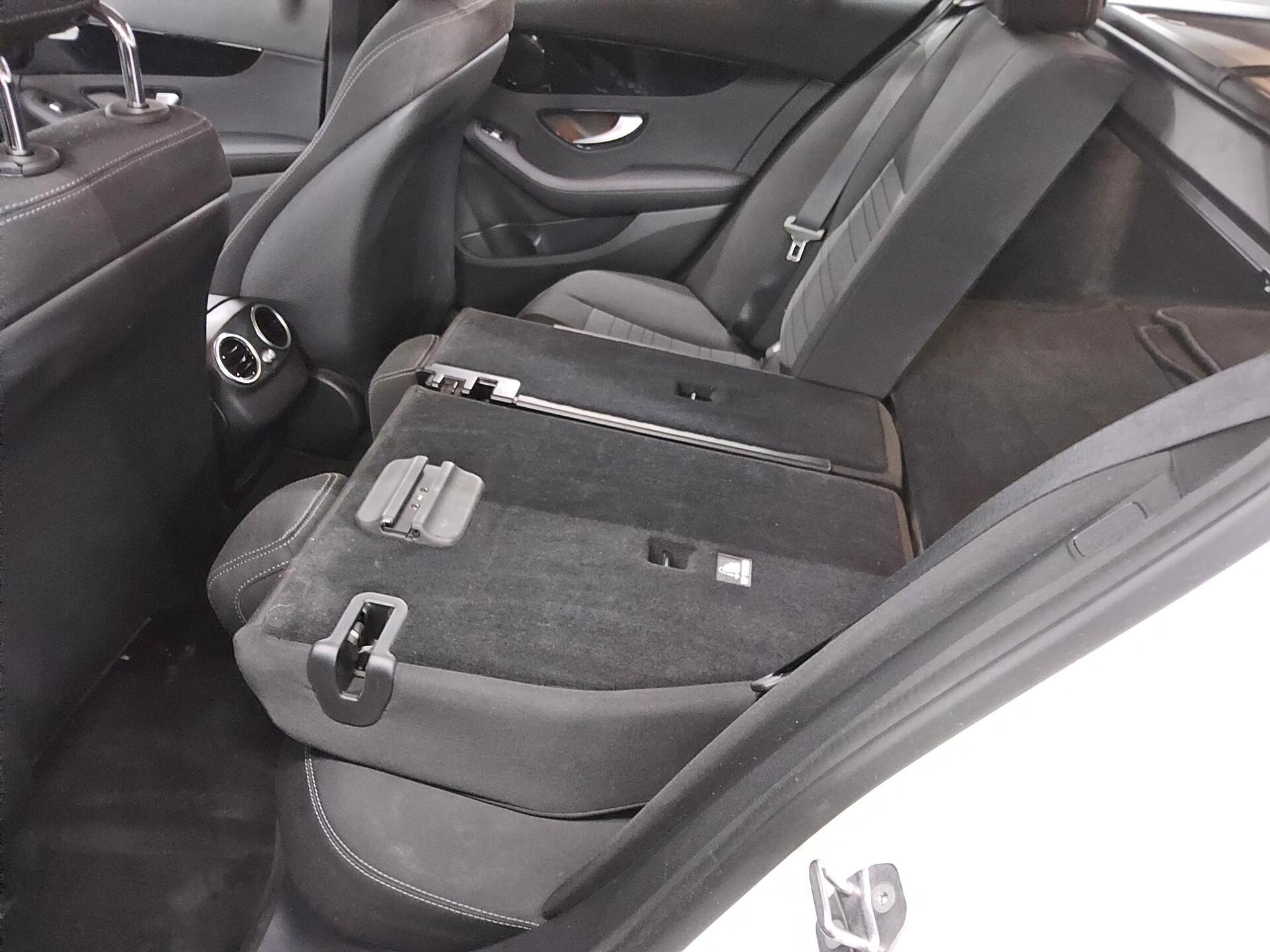 Mercedes-Benz C 200 T d Avantgarde Navi LED Shz PDC RfK 12