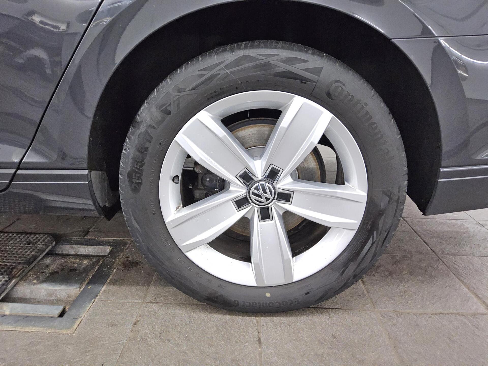 Volkswagen Passat Var. 2.0 TDI Business Navi LED AHK RFK 10