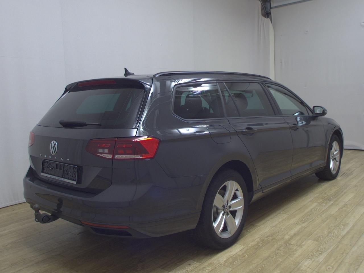Volkswagen Passat Var. 2.0 TDI Business Navi LED AHK RFK 4