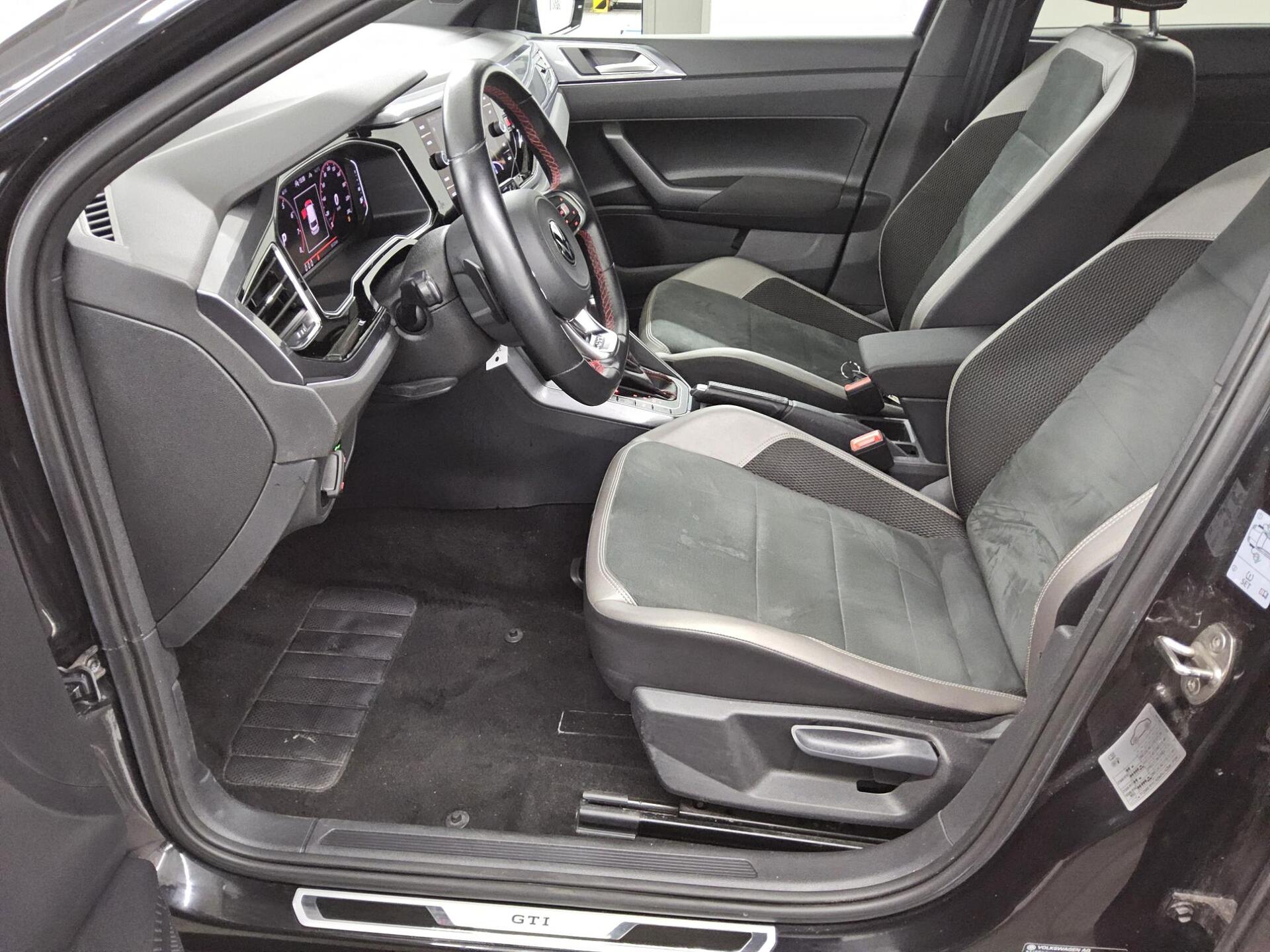 Volkswagen Polo 2.0 TSI GTI Navi LED DC-Pro RFK ACC PDC Shz 9