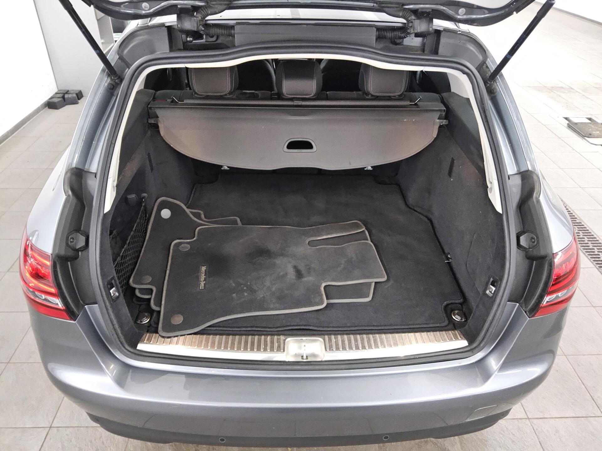 Mercedes-Benz C 200 T d Navi LED RFK Burmester Memory PDC SHZ 11