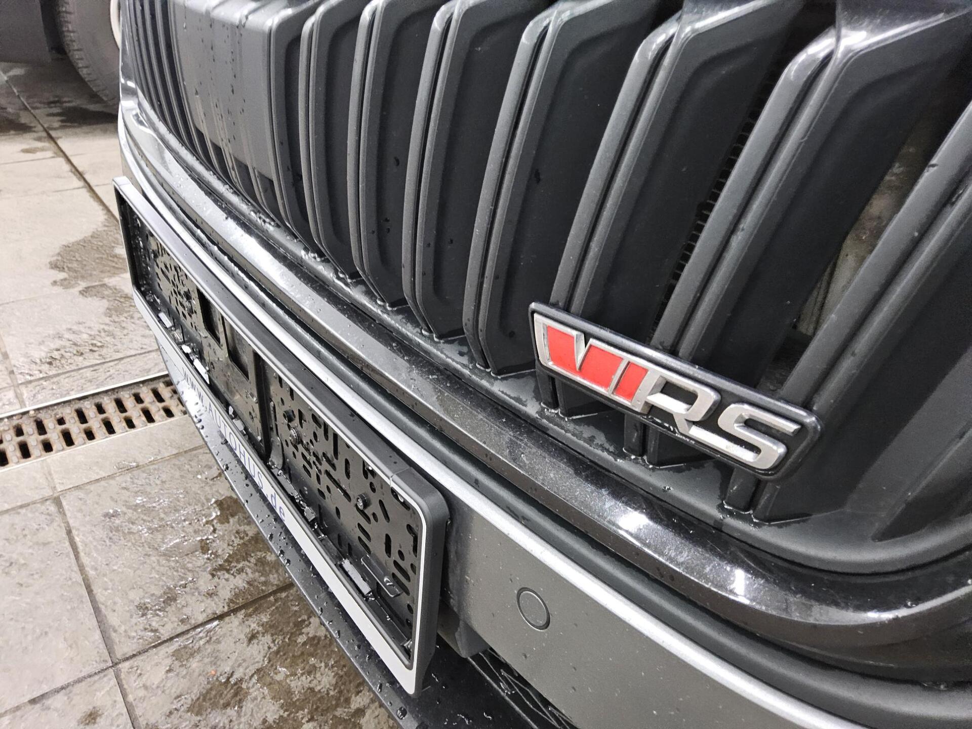 Skoda Octavia Kombi 2.0 TDI RS Navi LED+ DCC AHK PDC 12