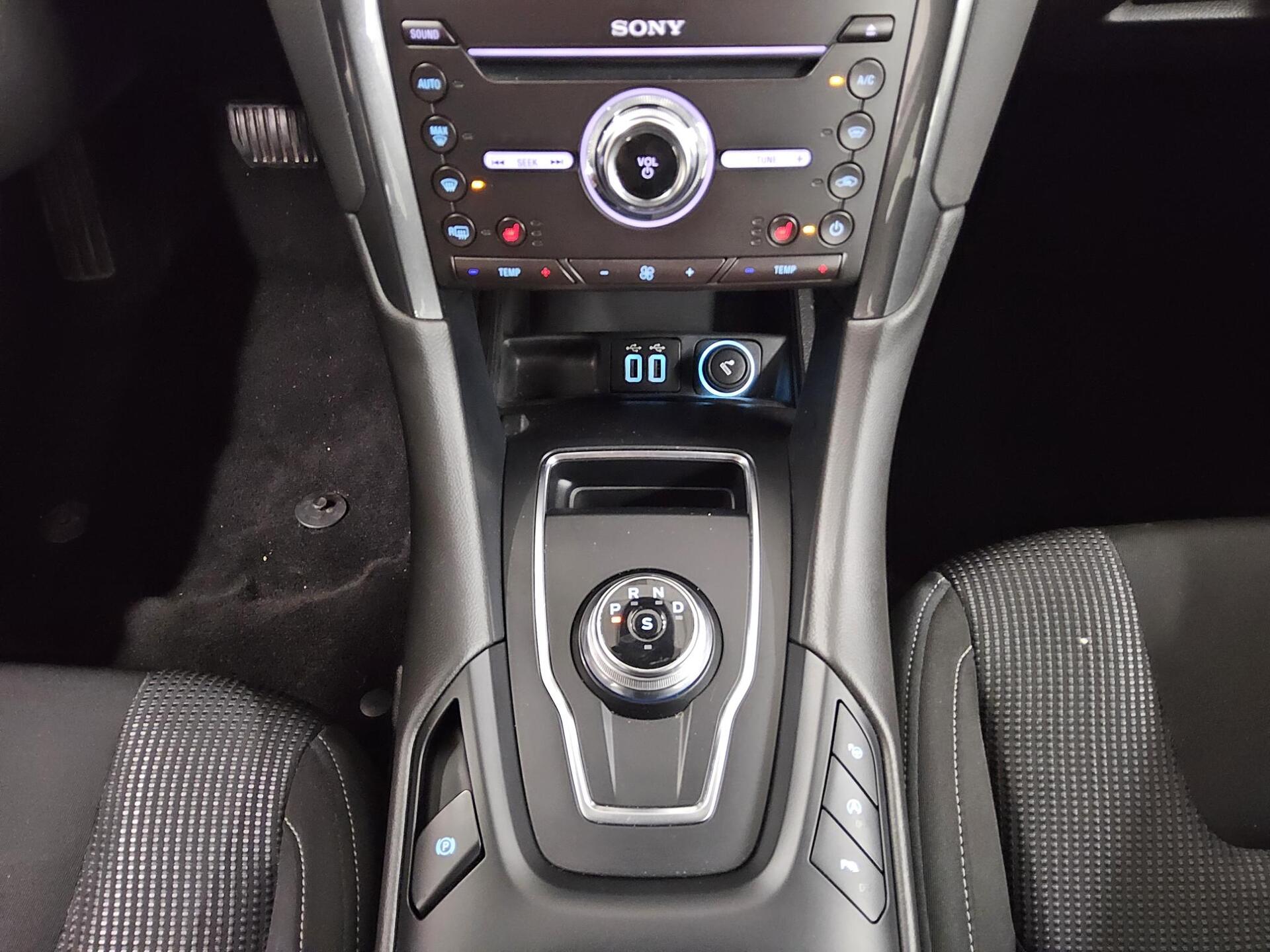 Ford Mondeo Turnier 2.0 EB Titanium Navi LED RFK ACC 6