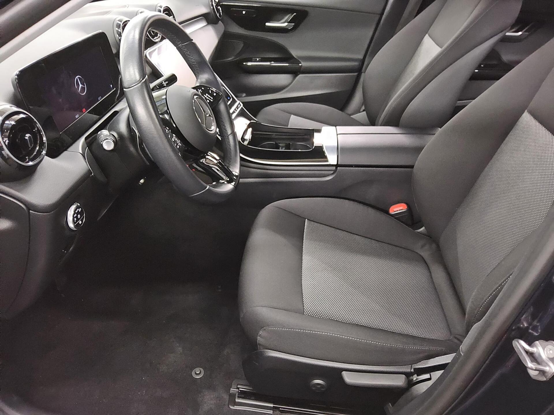 Mercedes-Benz C 220 d Avantgarde Navi LED MBUX RfK PDC Shz 9