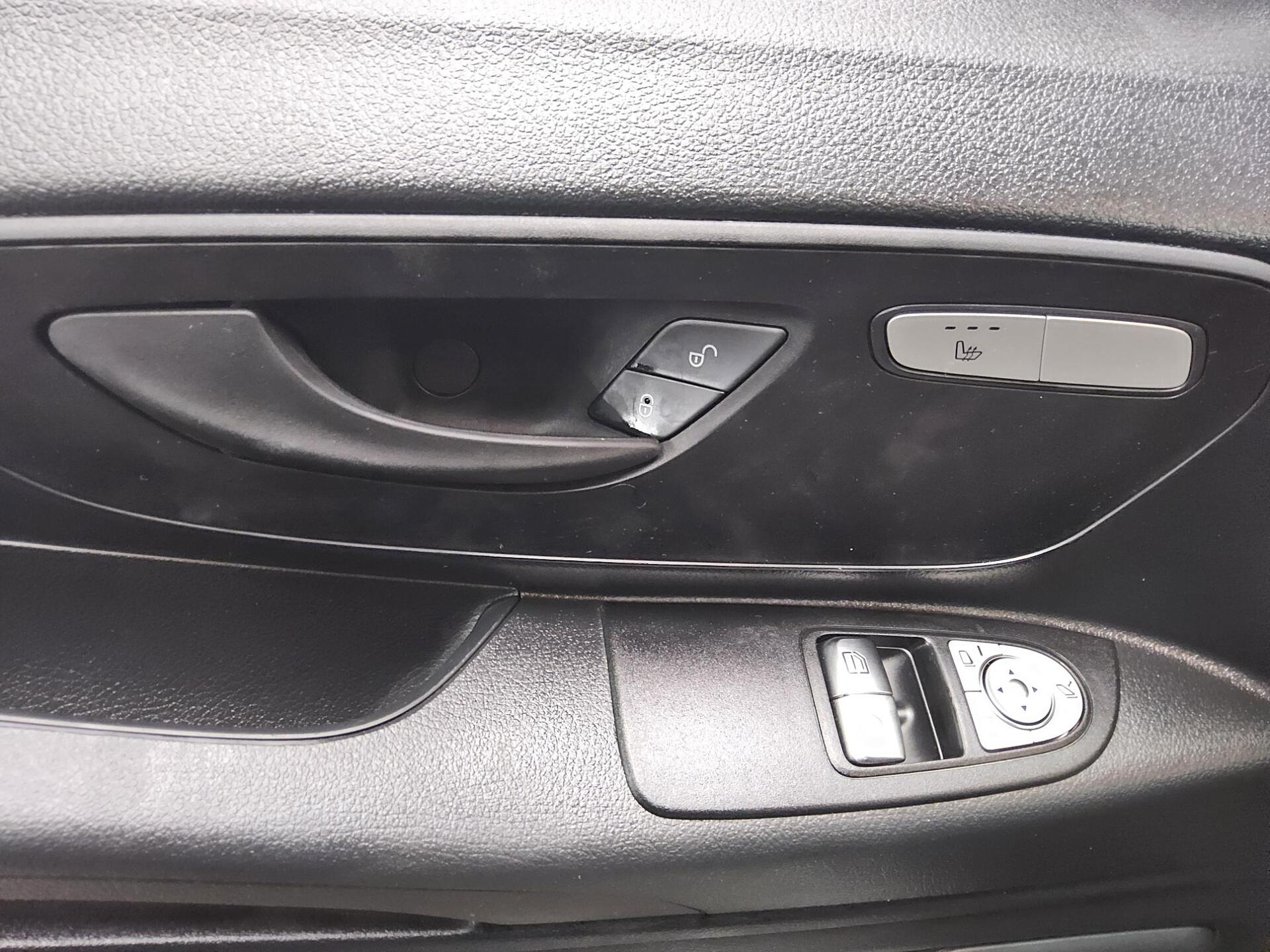 Mercedes-Benz Vito CDI Tourer 8-Sitze Extralang Navi RfK PDC 9