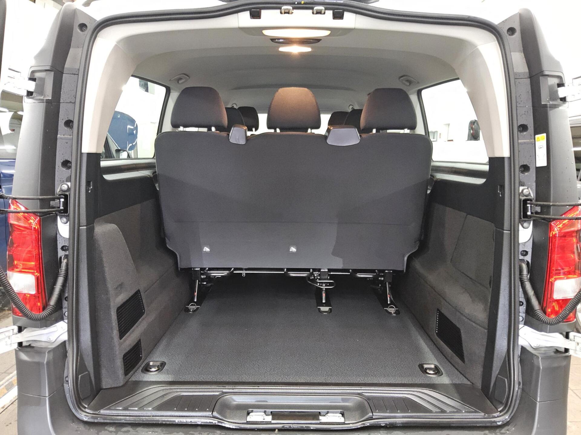 Mercedes-Benz Vito CDI Tourer 8-Sitze Extralang Navi RfK PDC 11