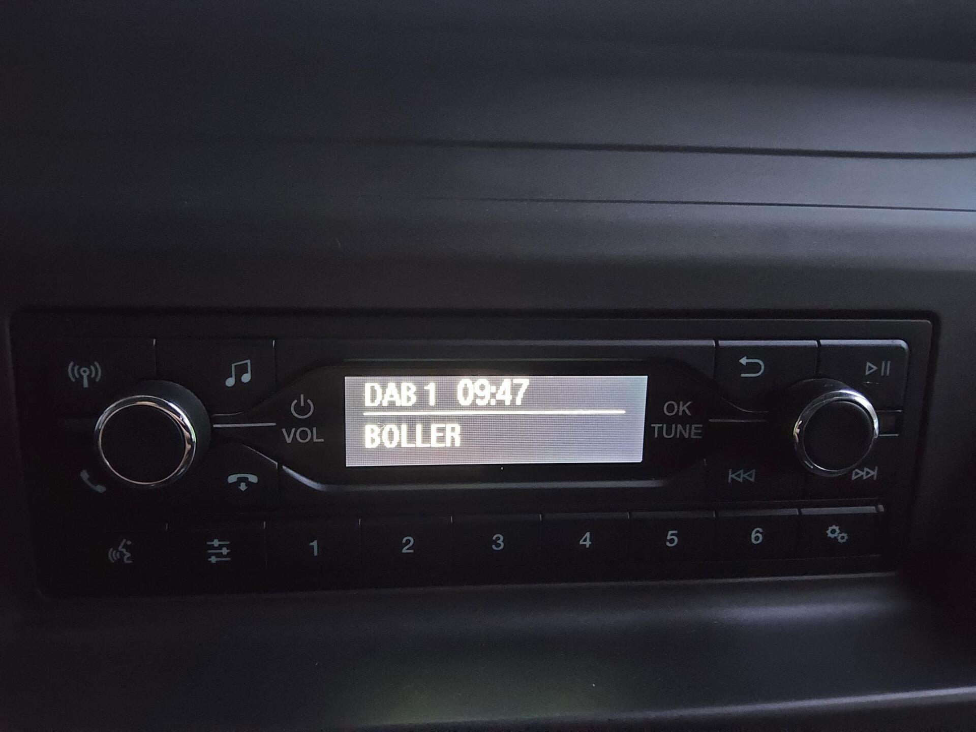 Ford Transit FT 350 L2H2 2.0 TDCi Trend 3-Sitze Klima 7