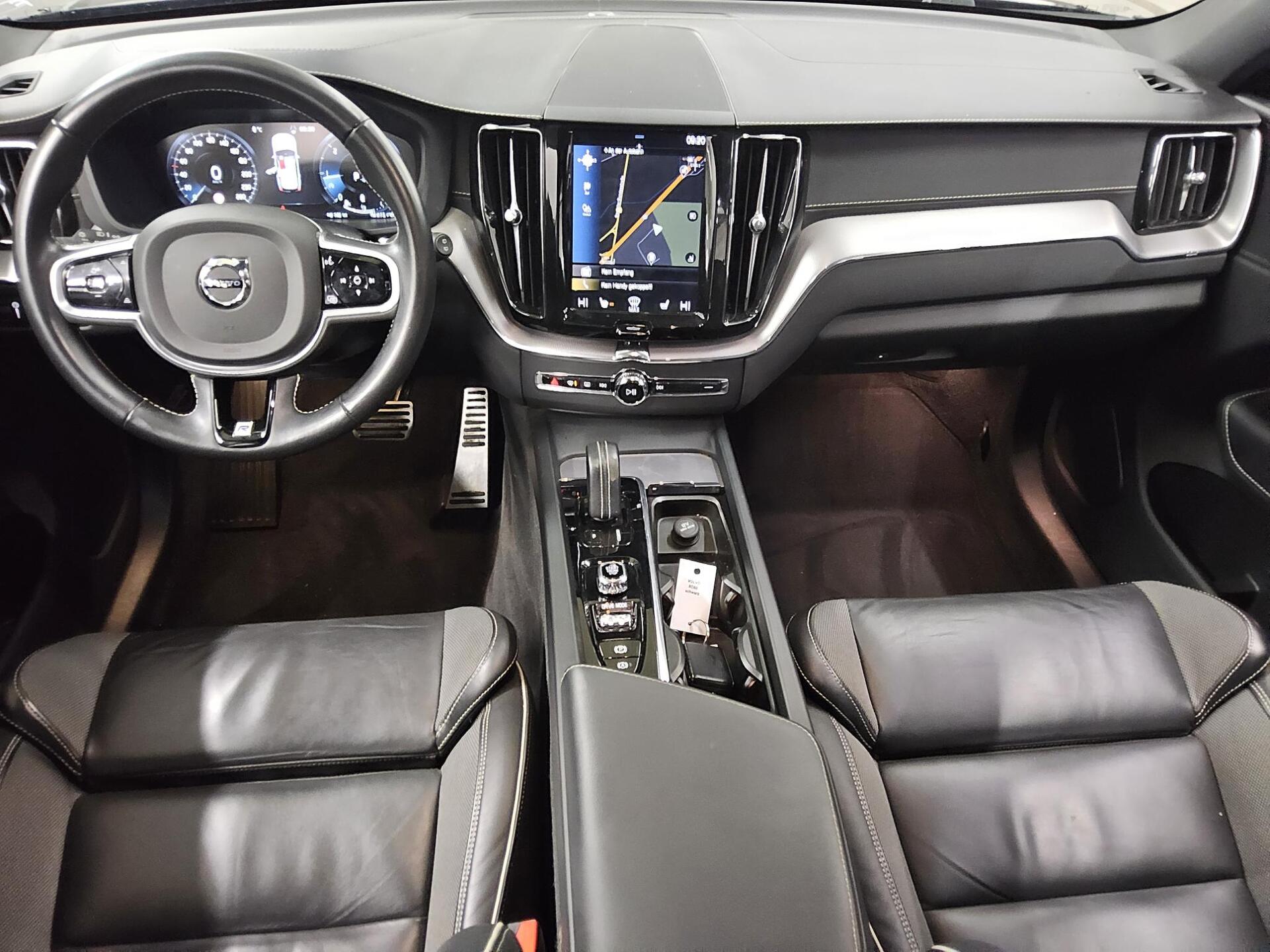 Volvo XC60 B4 D AWD R-Design Navi LED AHK DAB 5