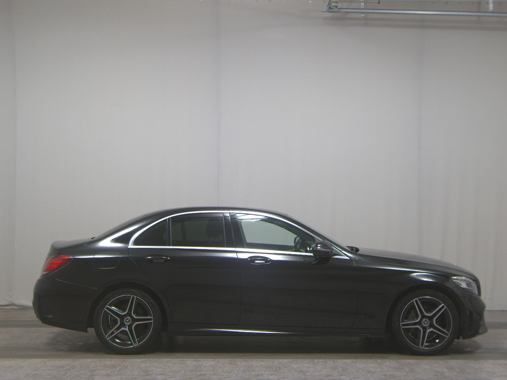 Mercedes-Benz C 220 d AMG-Line Navi LED Distronic+ AHK Shz