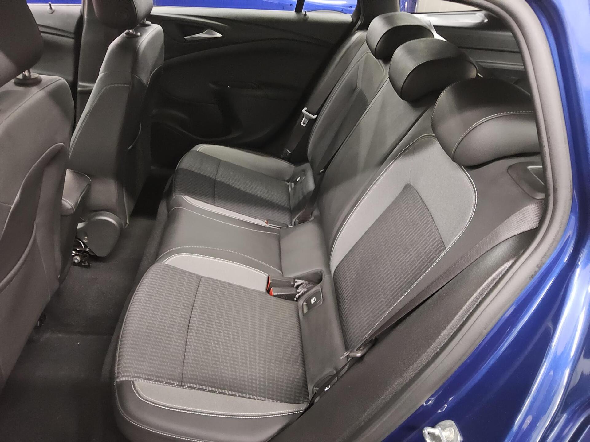 Opel Astra ST 1.5 D Elegance T-Leder Navi LED RfK Shz 13