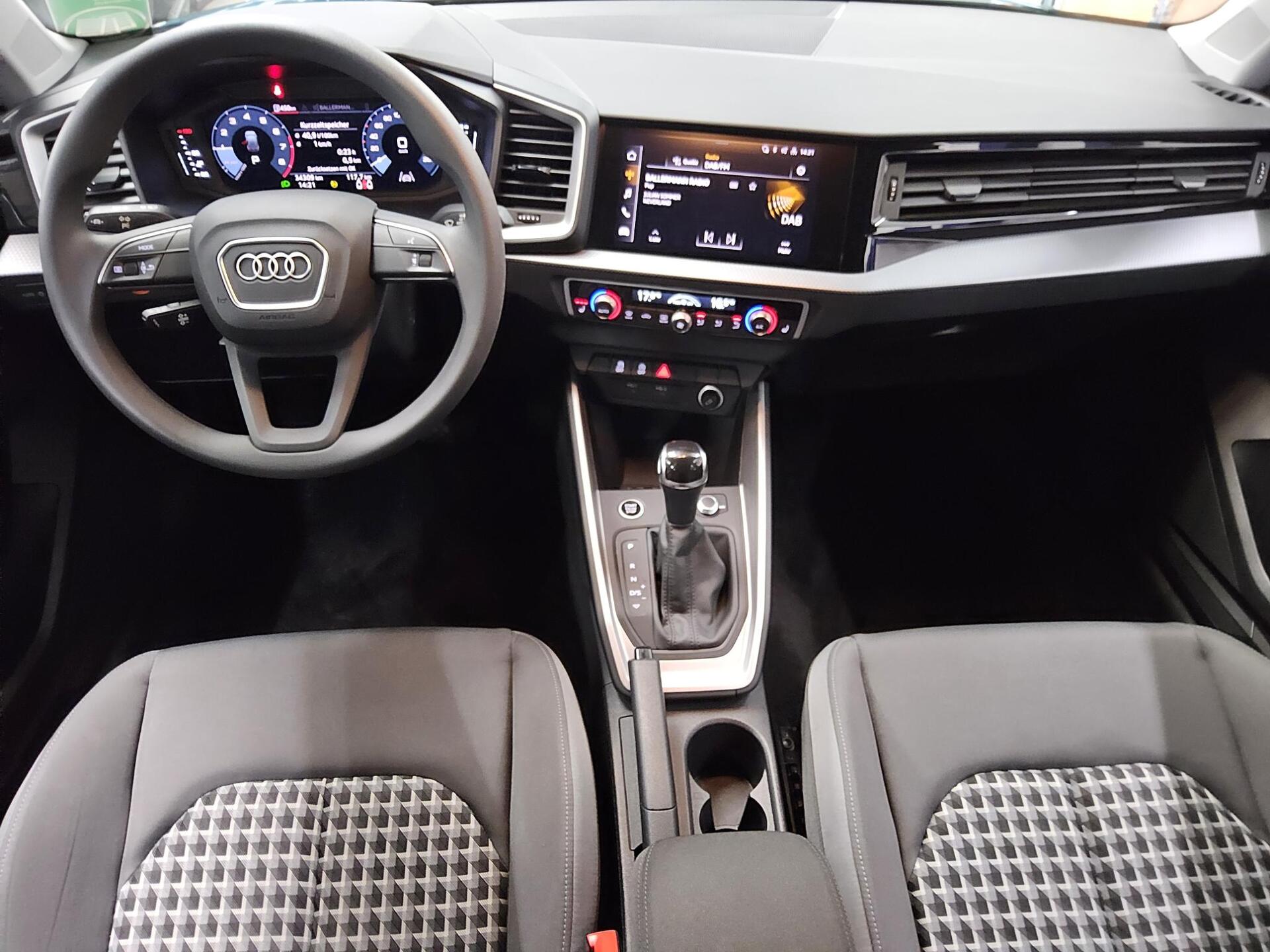 Audi A1 Sportback 30 TFSI advanced LED vc Sound PDC 5