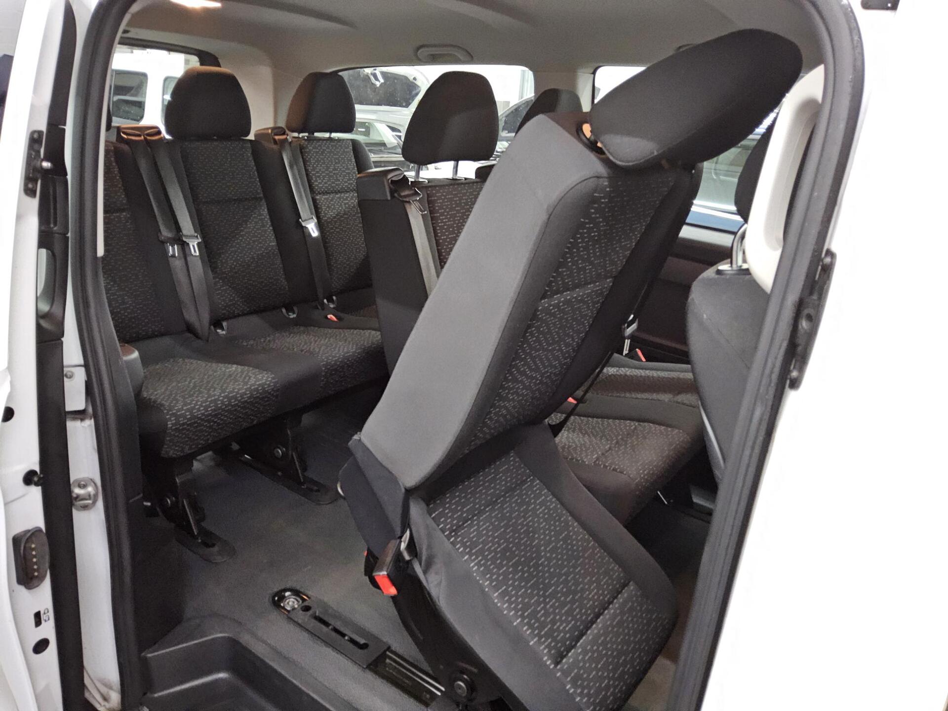 Mercedes-Benz Vito CDI Extralang 8-Sitzer Navi RFK Shz 12