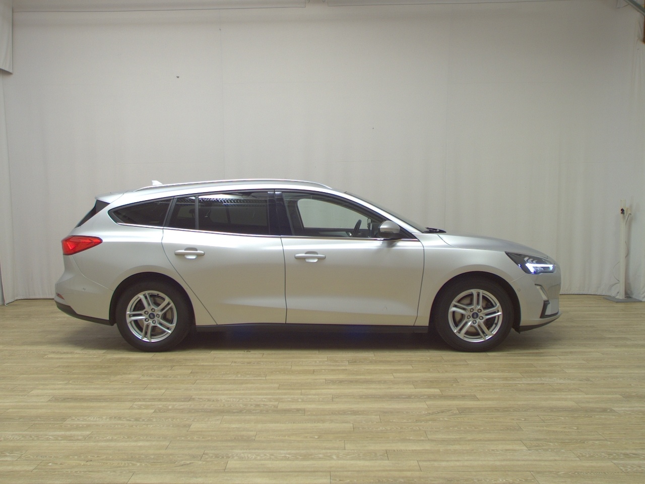 Ford Focus Turnier 1.5 EB Cool&Connect Navi LED AHK