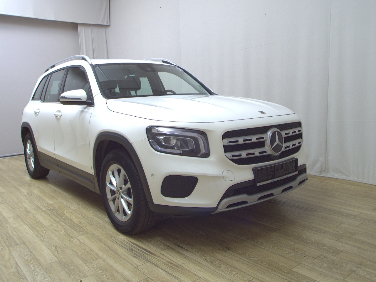 Mercedes-Benz GLB 200 d Style Navi LED Burmester MBUX AHK PDC 3