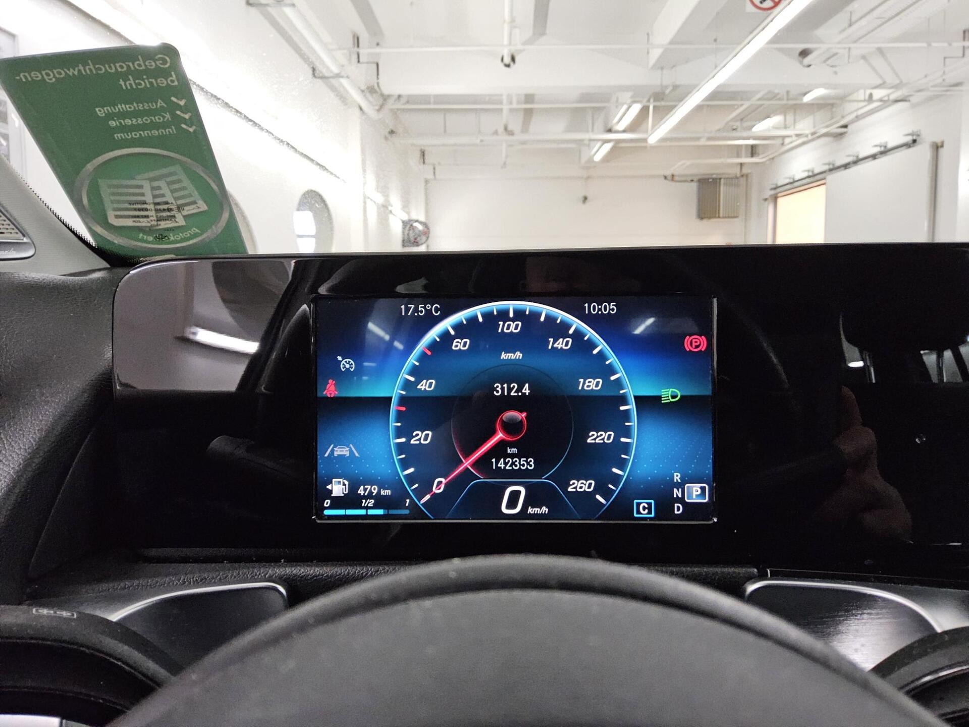 Mercedes-Benz GLB 200 d Style Navi LED Burmester MBUX AHK PDC 8