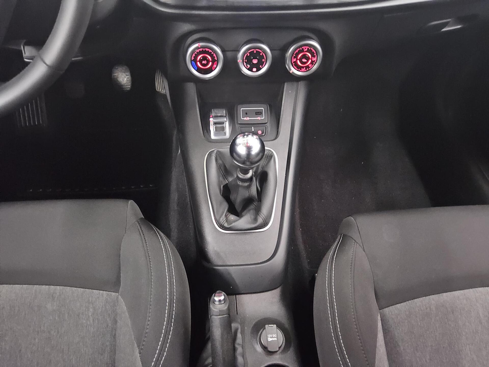 Alfa Romeo Giulietta 1.4 TB 16V Navi PDC AUX USB Klima 6