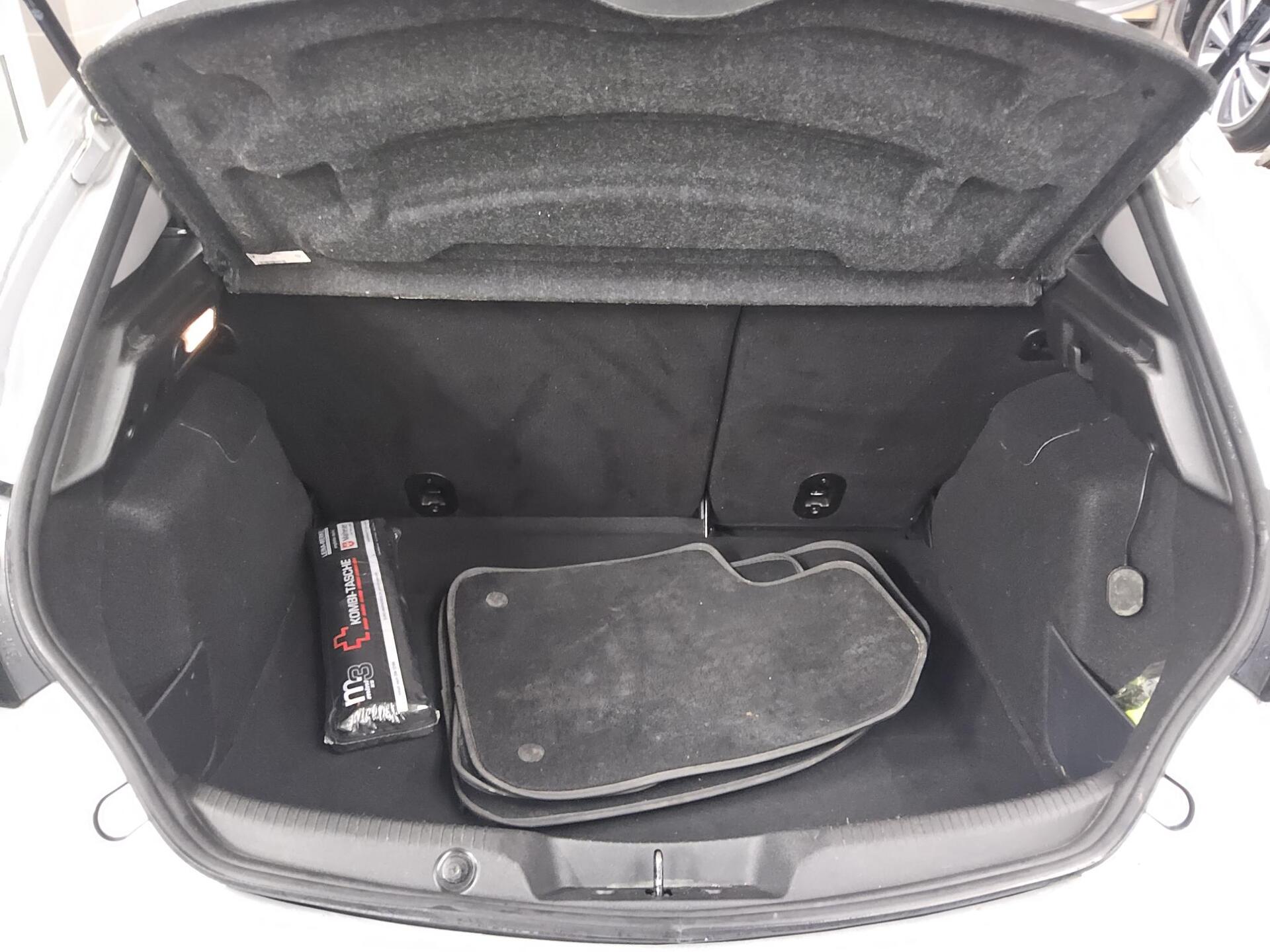 Alfa Romeo Giulietta 1.4 TB 16V Navi PDC AUX USB Klima 11