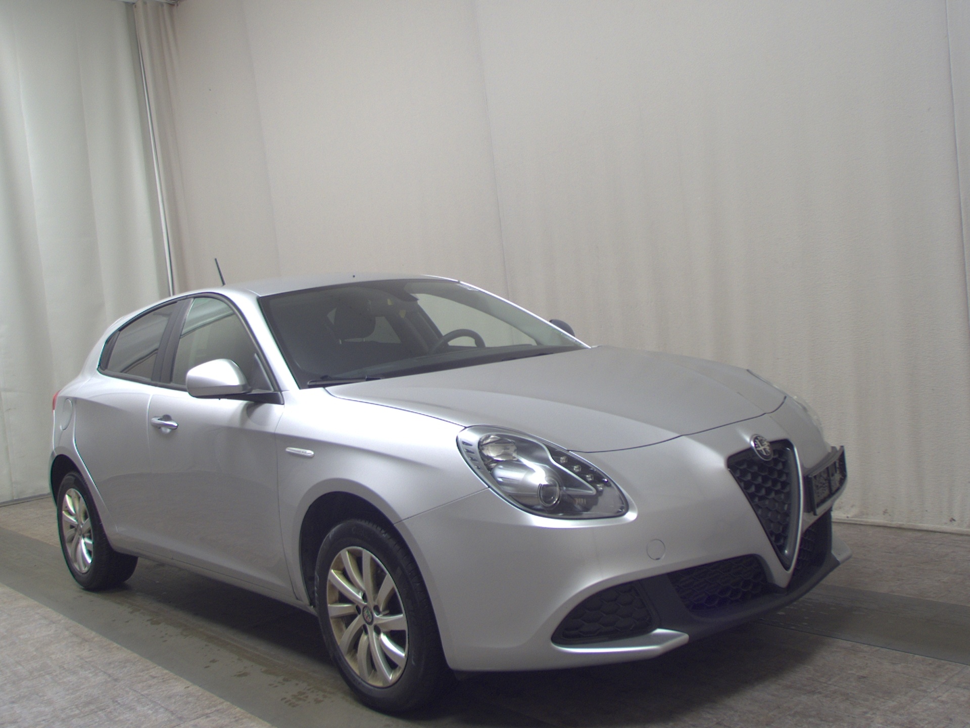 Alfa Romeo Giulietta 1.4 TB 16V Navi PDC AUX USB Klima 3