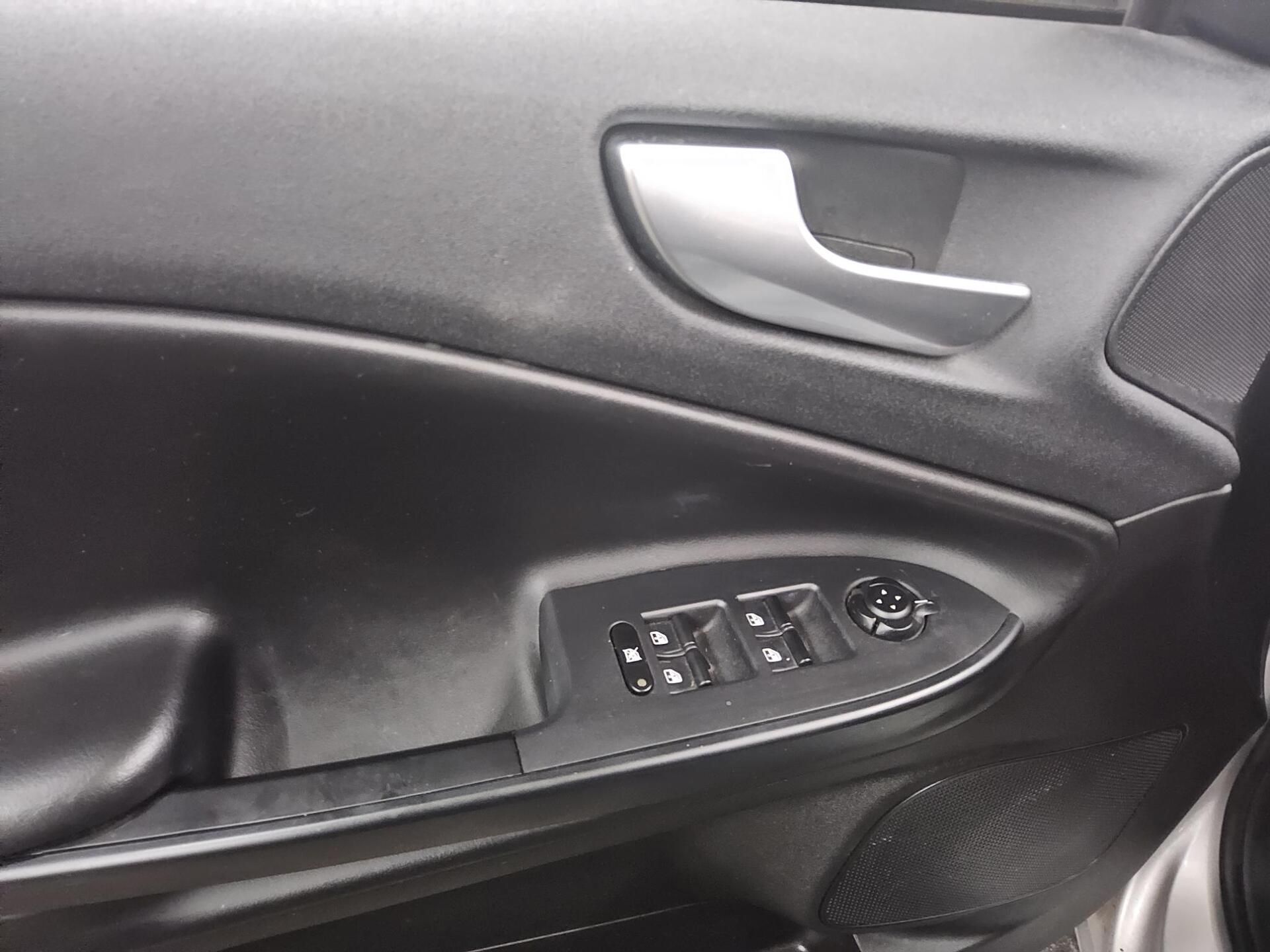 Alfa Romeo Giulietta 1.4 TB 16V Navi PDC AUX USB Klima 9