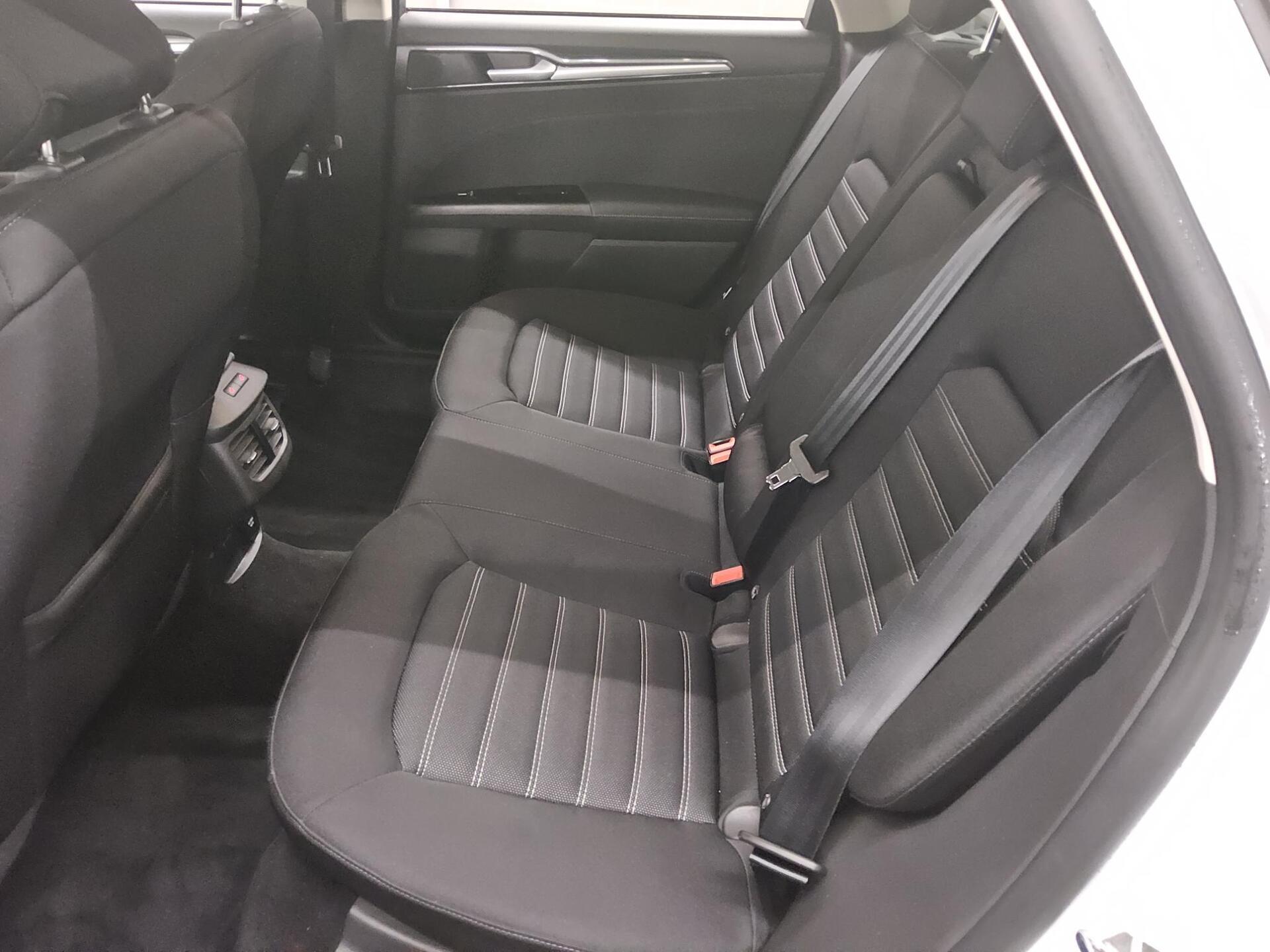 Ford Mondeo Turnier 2.0 EB Business Navi AHK SHZ 13