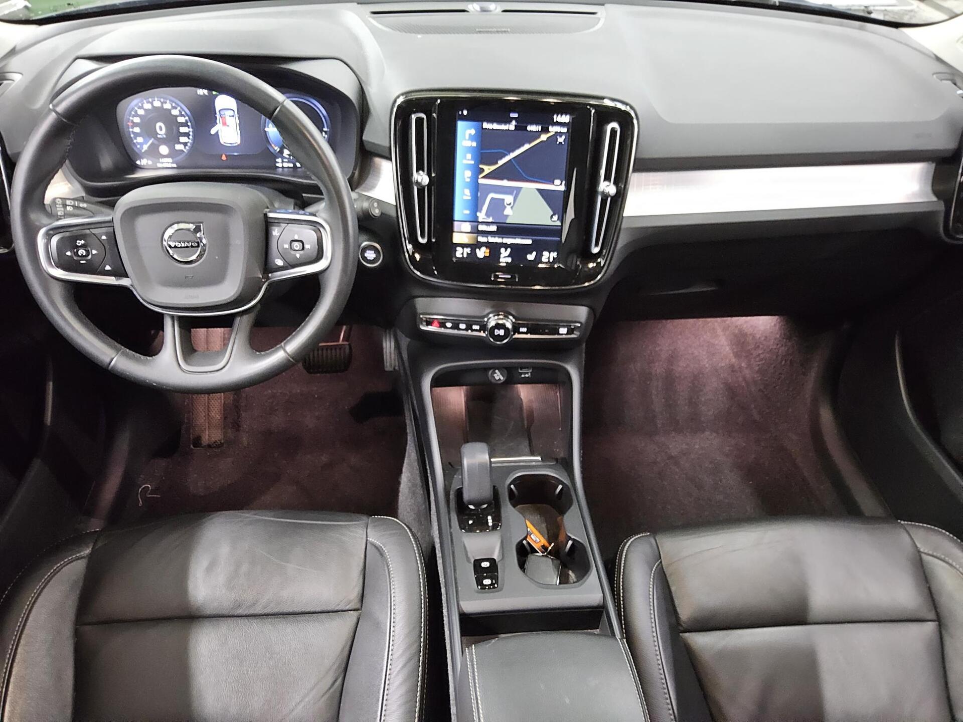 Volvo XC40 T4 Recharge Momentum Leder Navi H-K RfK AHK 5