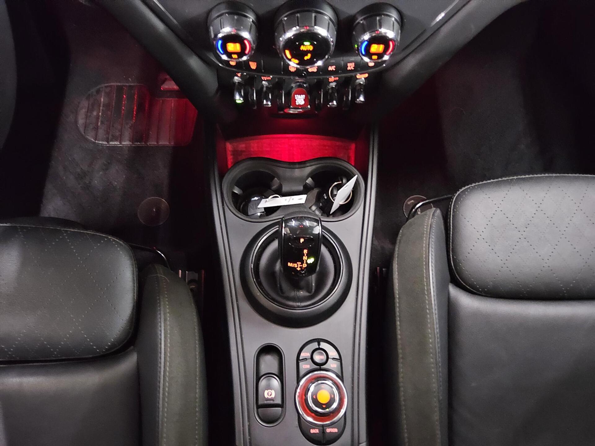 MINI Cooper Countryman T-Leder Navi LED+ 6