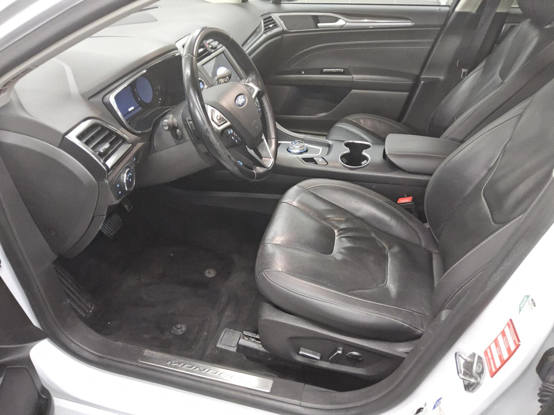 Ford Mondeo Turnier 2.0 EB Titanium Navi LED AHK ACC 8