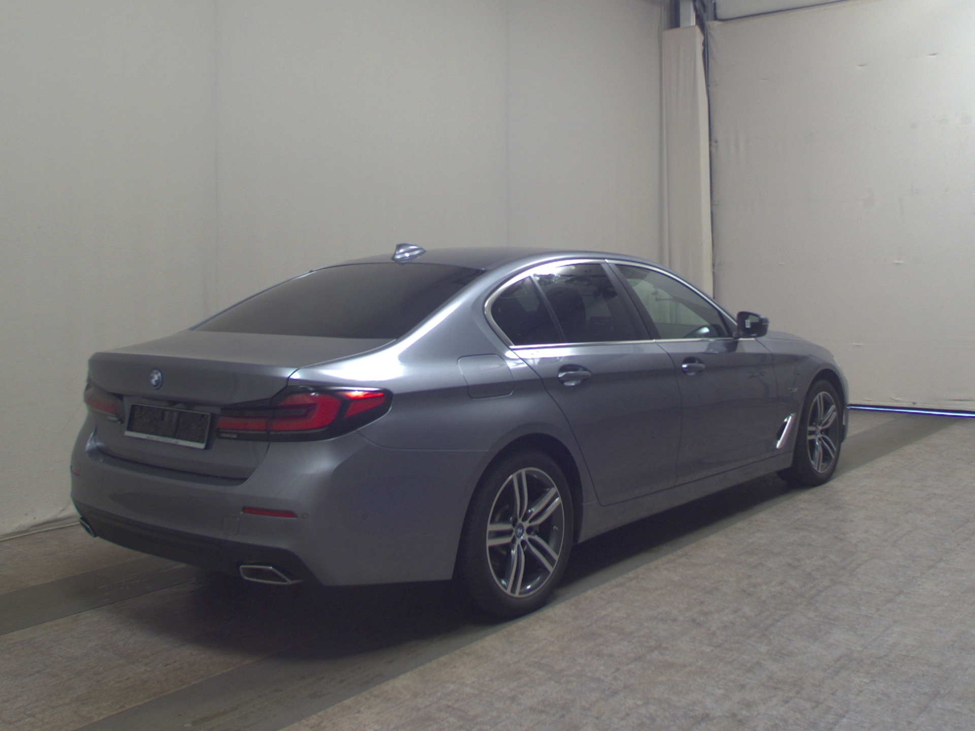 BMW 520e Leder Navi LED LC prof. RFK ACC 4