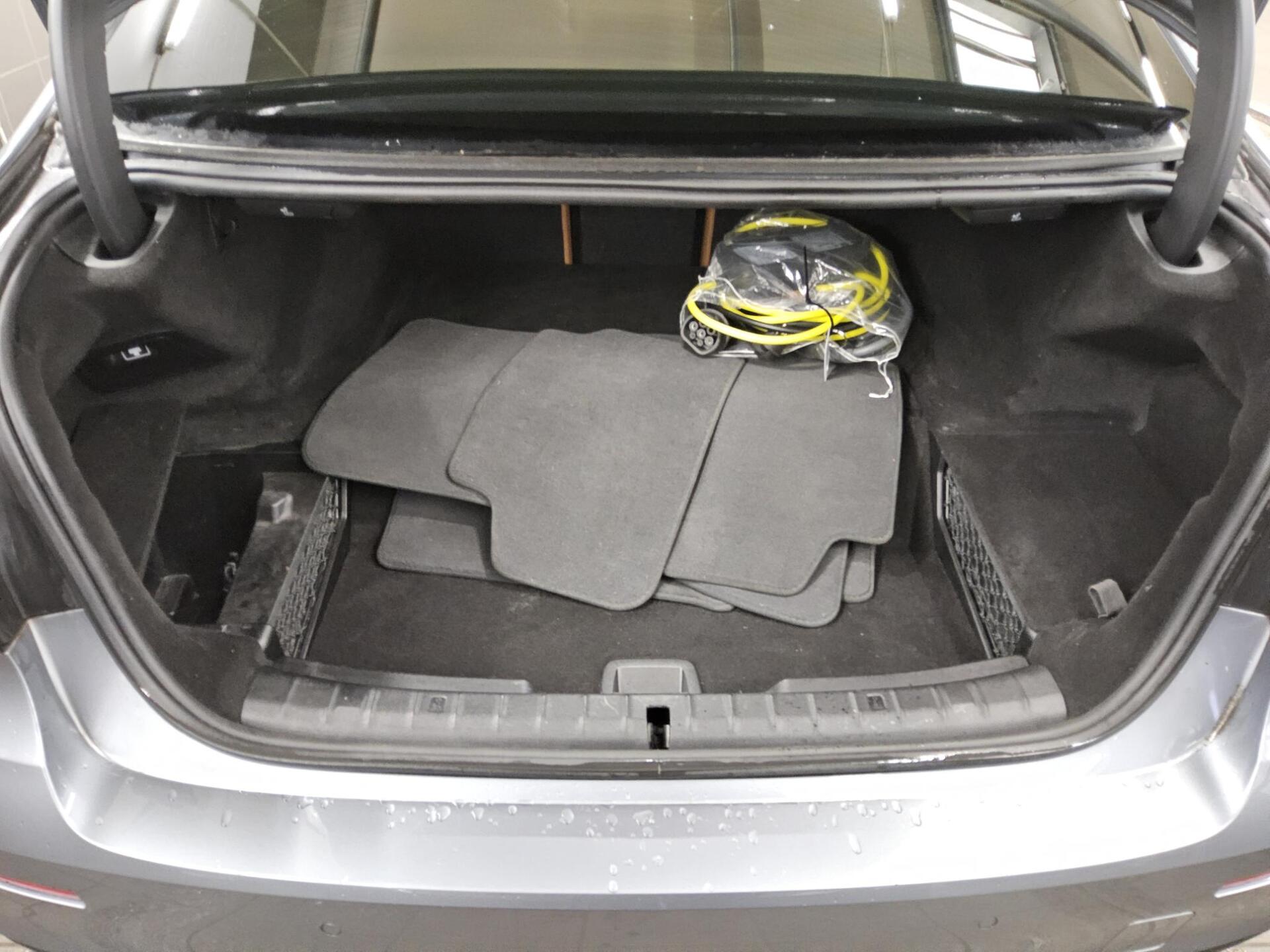 BMW 520e Leder Navi LED LC prof. RFK ACC 12