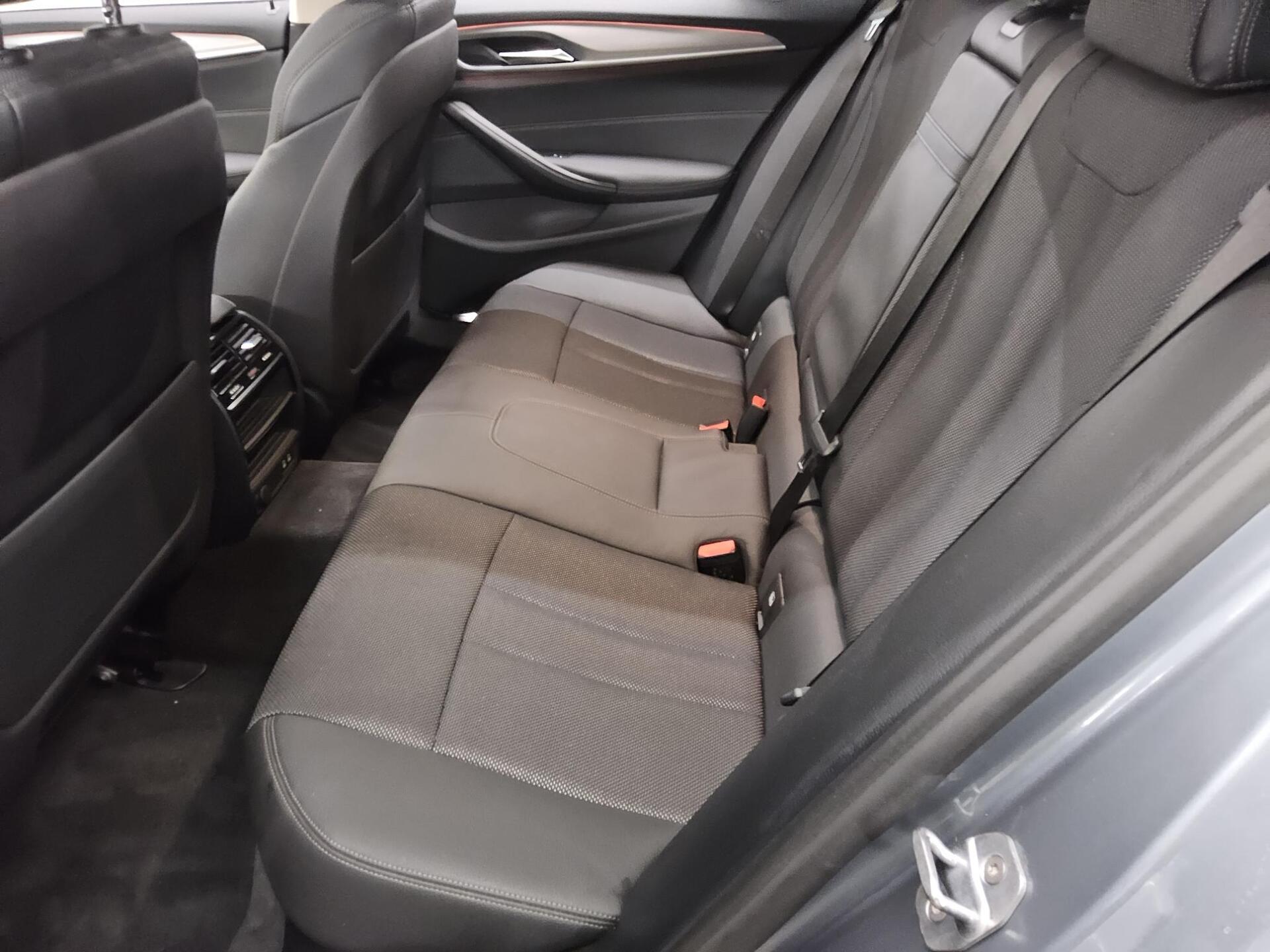 BMW 520dA Touring Sport-Line Navi LED HiFi Pano DA+ 13