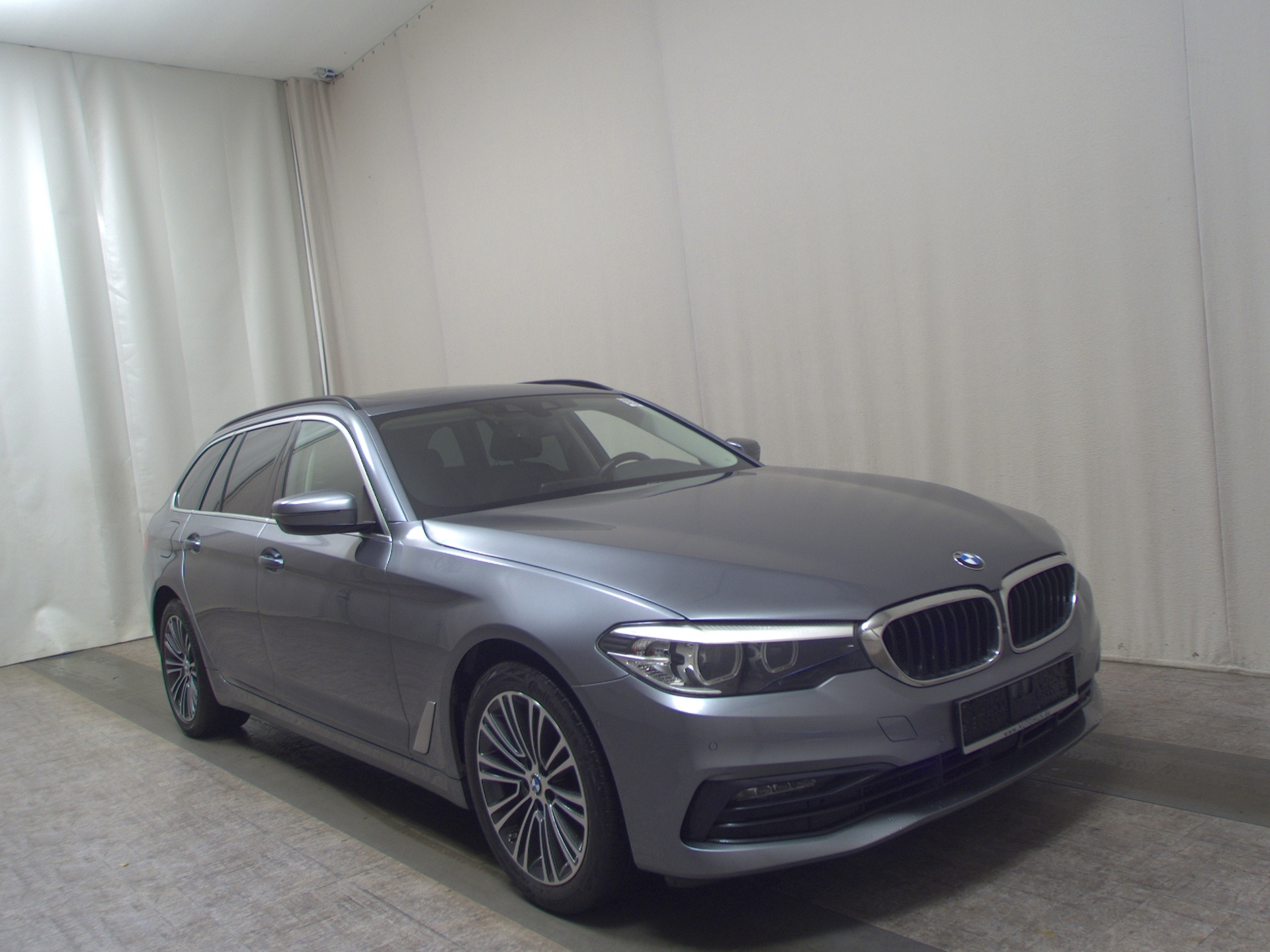 BMW 520dA Touring Sport-Line Navi LED HiFi Pano DA+ 3