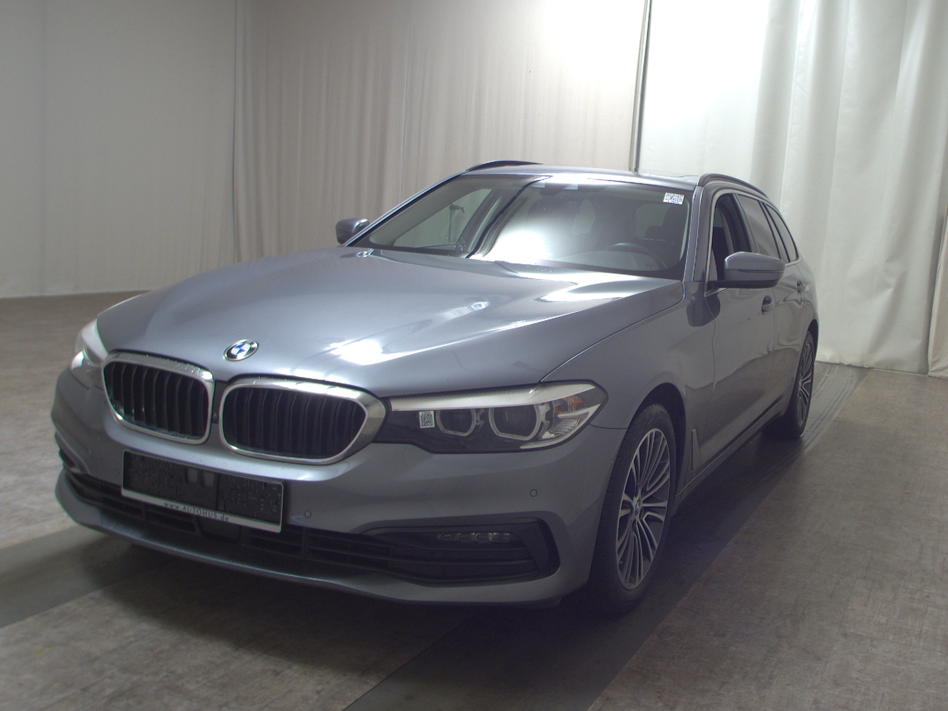 BMW 520dA Touring Sport-Line Navi LED HiFi Pano DA+ 2