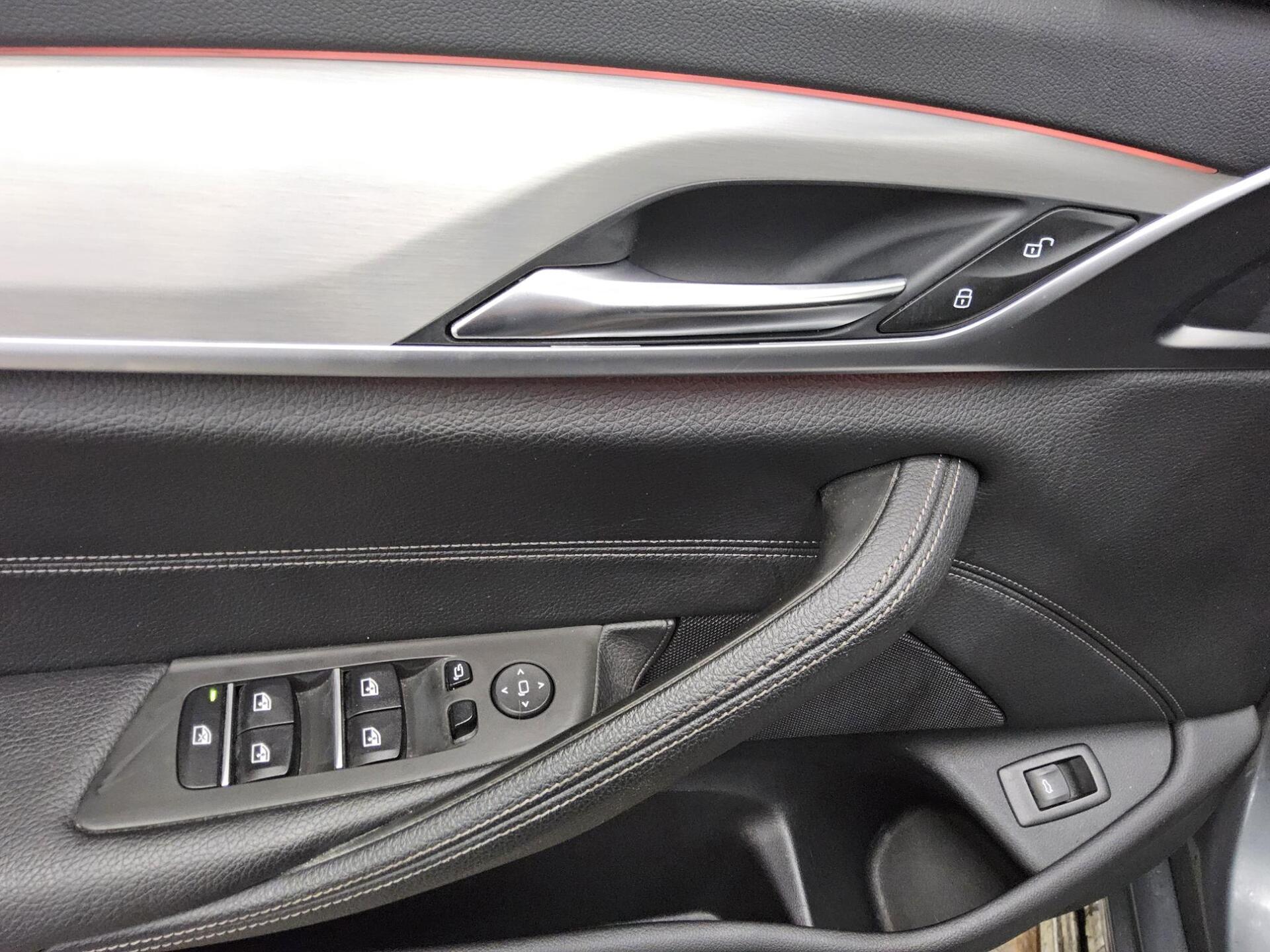 BMW 520dA Touring Sport-Line Navi LED HiFi Pano DA+ 9