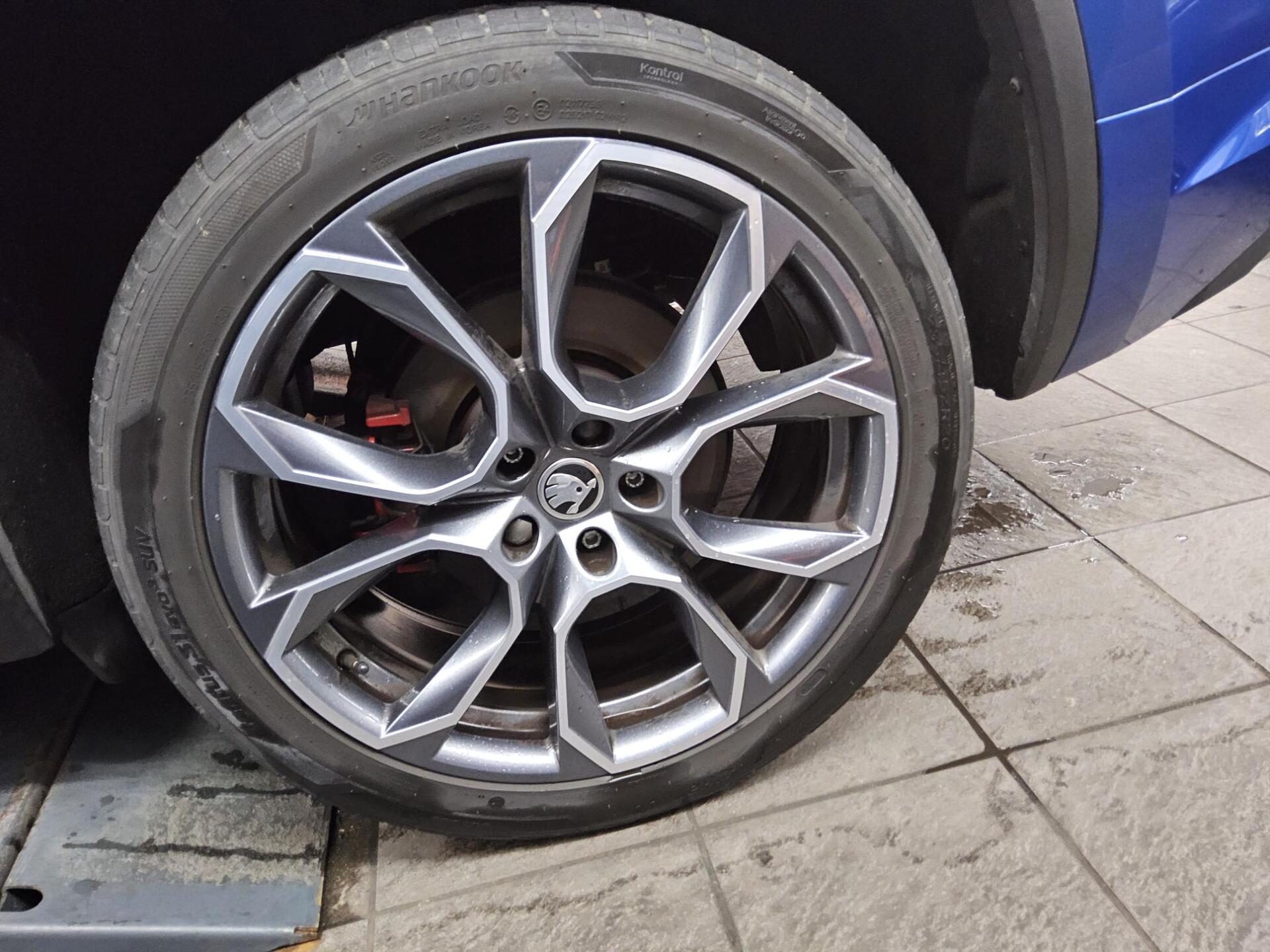 Skoda Kodiaq 2.0 TDI 4x4 RS Navi LED vc AHK 360° ACC 11