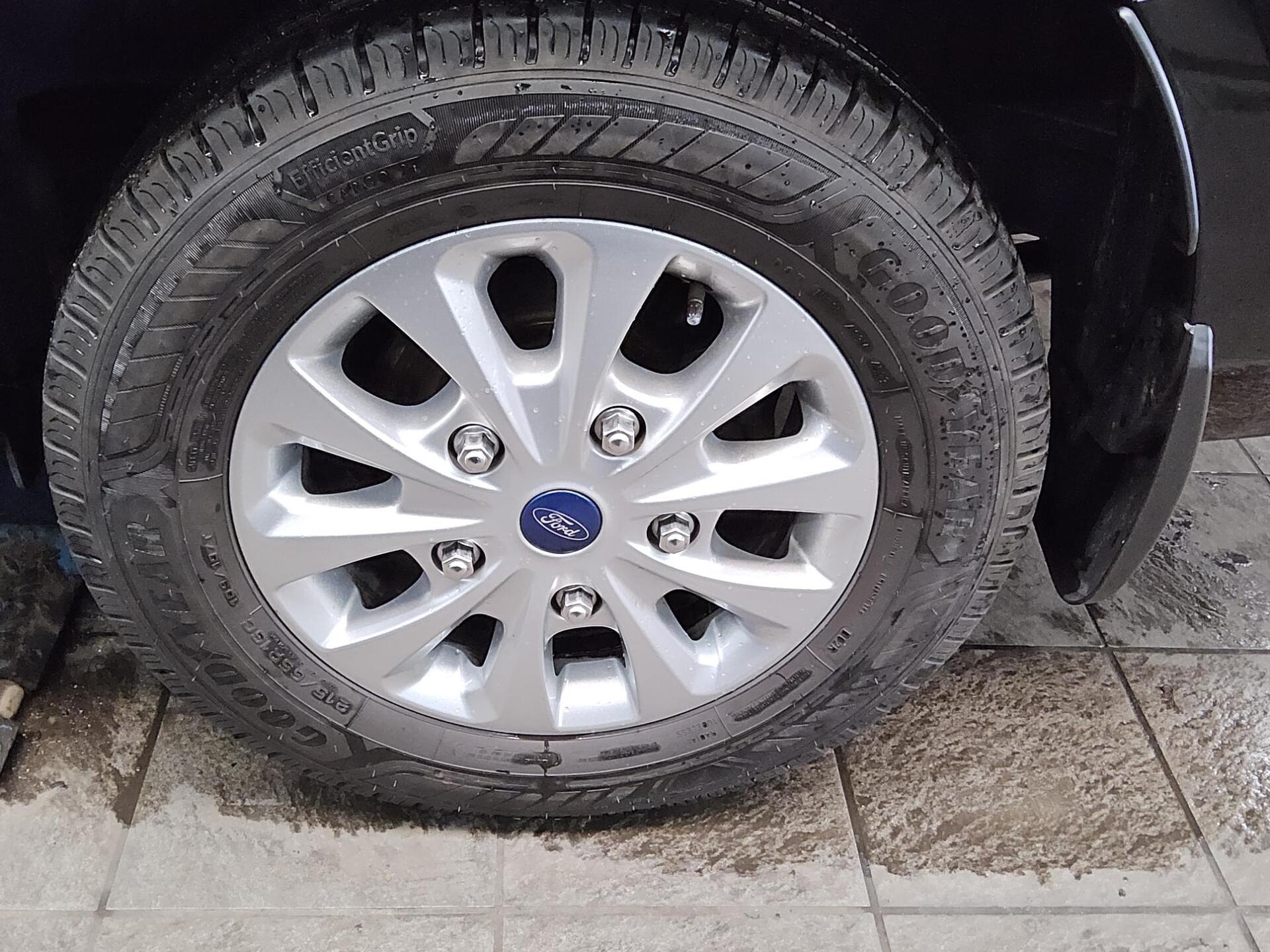 Ford Transit Custom 2.0 TDCi Trend L1 5-Sitze Navi 10