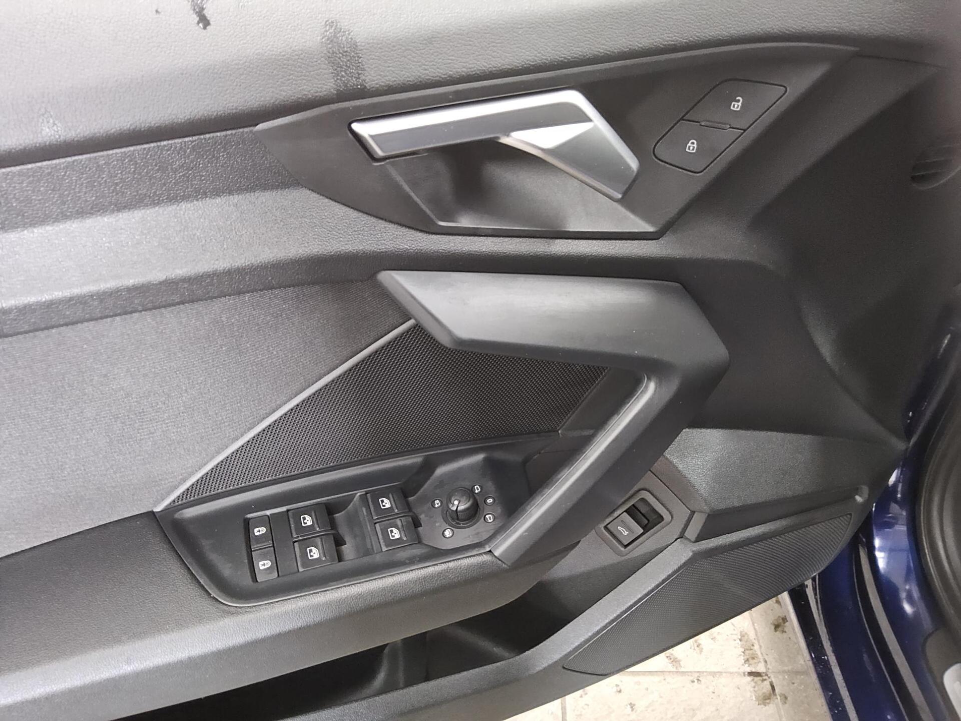 Audi A3 Lim. 35 TDI advanced Navi LED vc AHK ACC SHZ 10