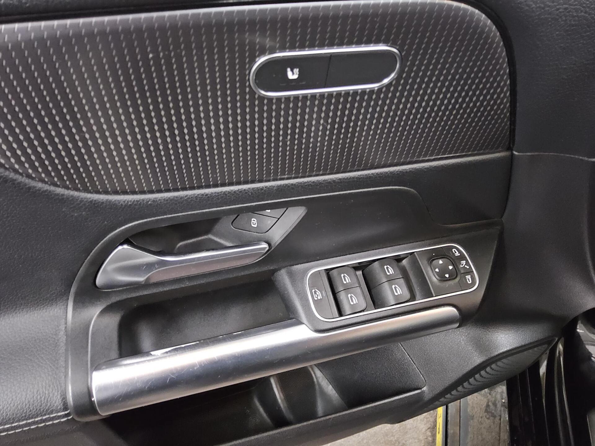 Mercedes-Benz B 200 d Progressive Navi LED RfK AHK MBUX PDC 9