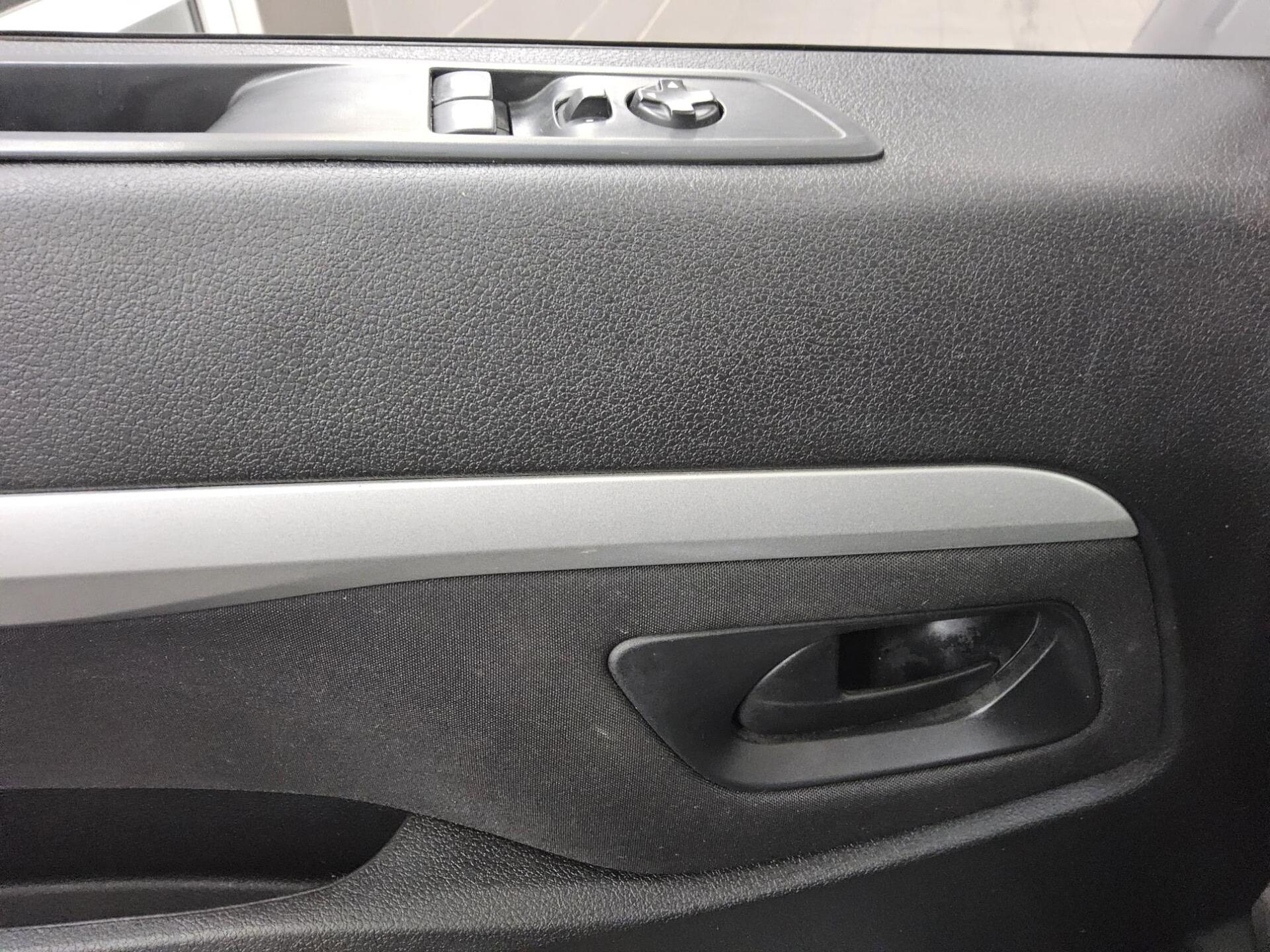 Opel Vivaro 2.0 CDTI L2 5-Sitze Navi RFK StHzg PDC 9