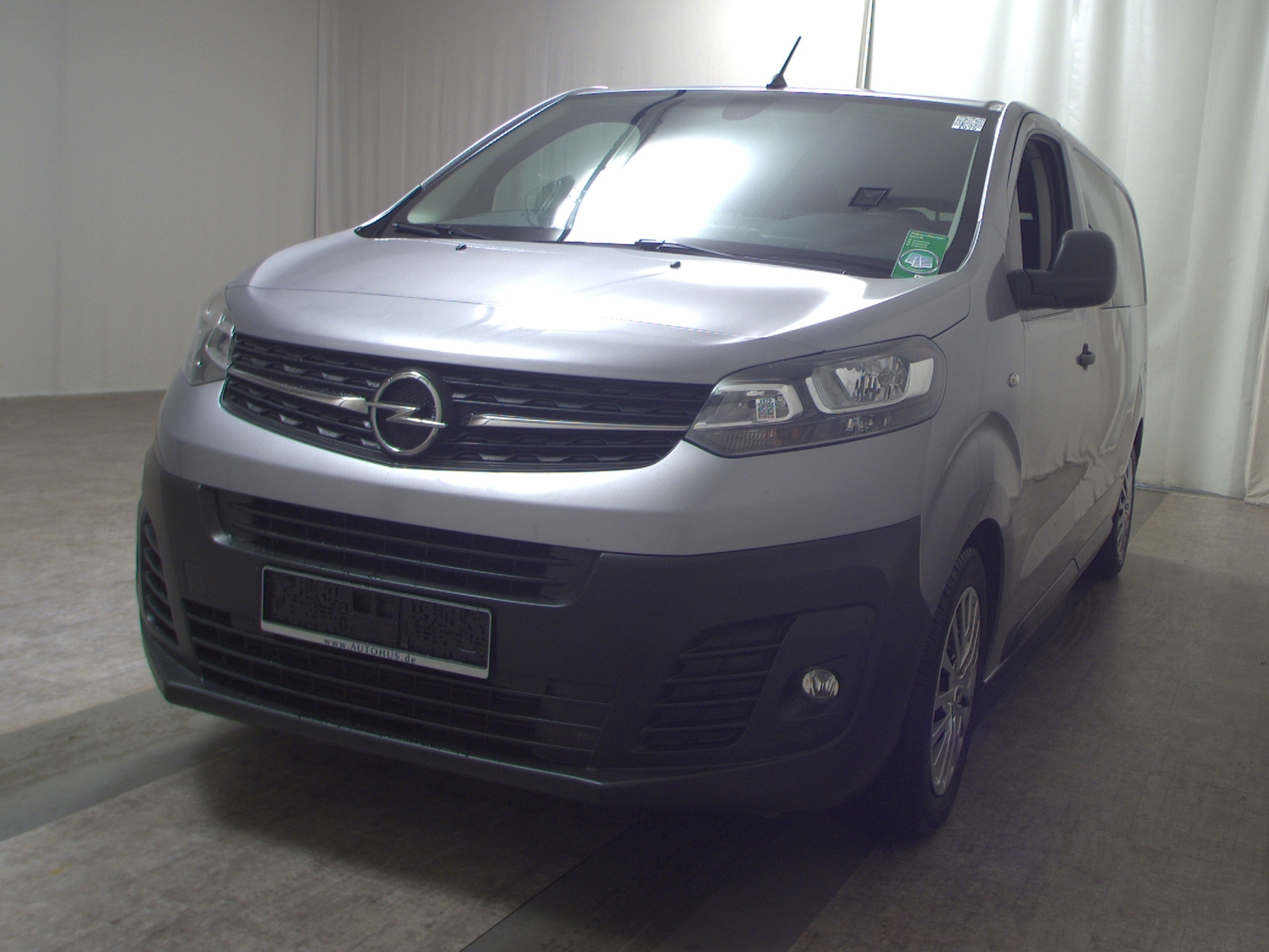 Opel Vivaro 2.0 CDTI L2 5-Sitze Navi RFK StHzg PDC 2