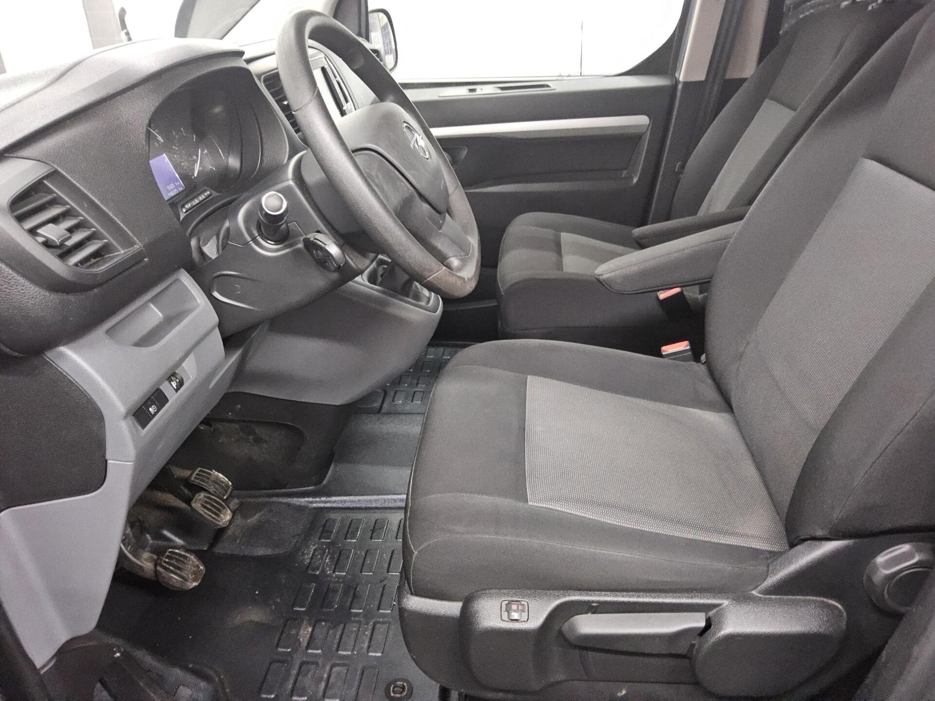 Opel Vivaro 2.0 CDTI L2 5-Sitze Navi RFK StHzg PDC 8